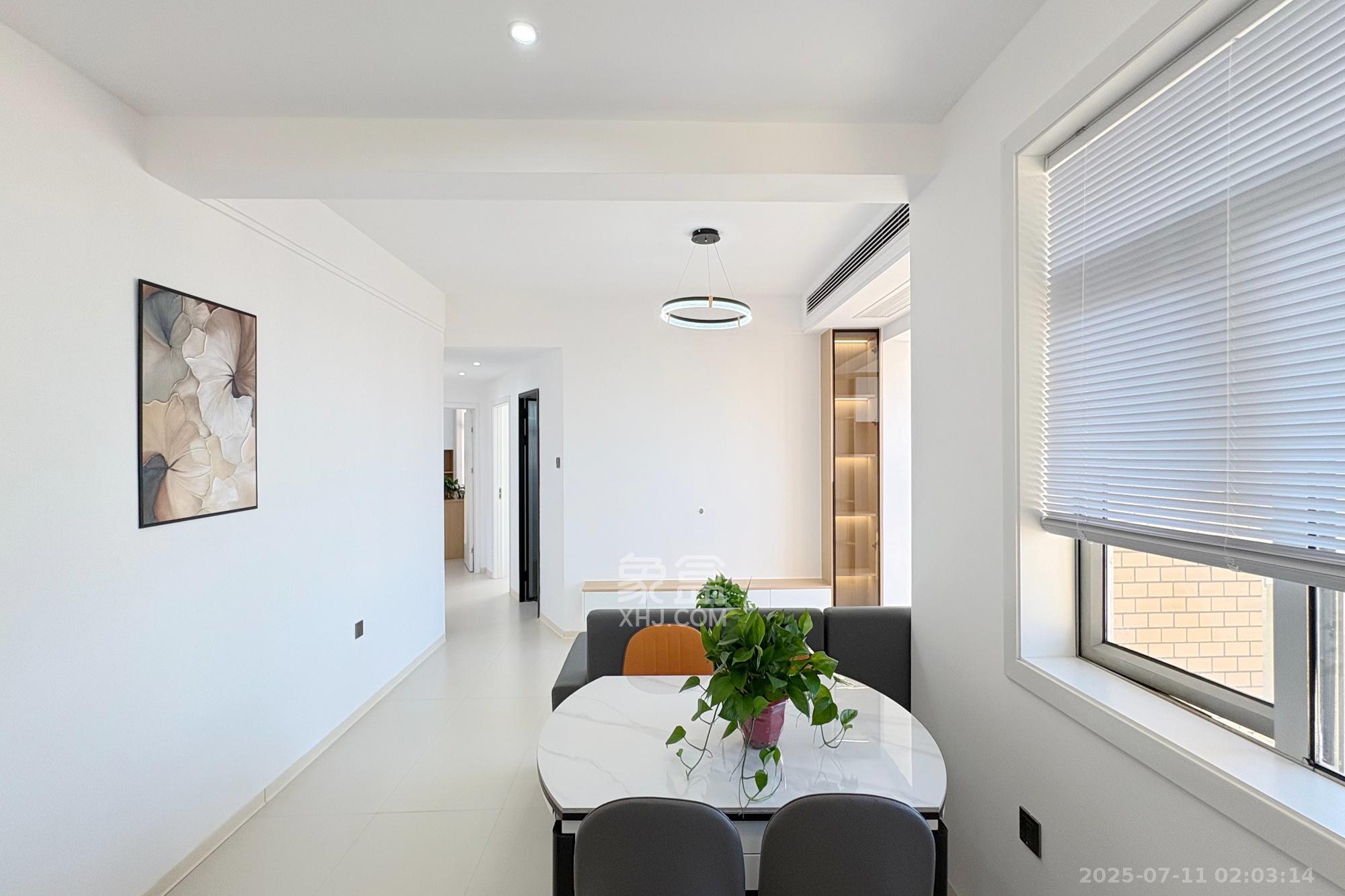 凯通国际城(凯通朝庭) 3室1厅1卫 68.0万 凯通国际城(凯通朝庭) 3室1厅1卫 68.0万客厅