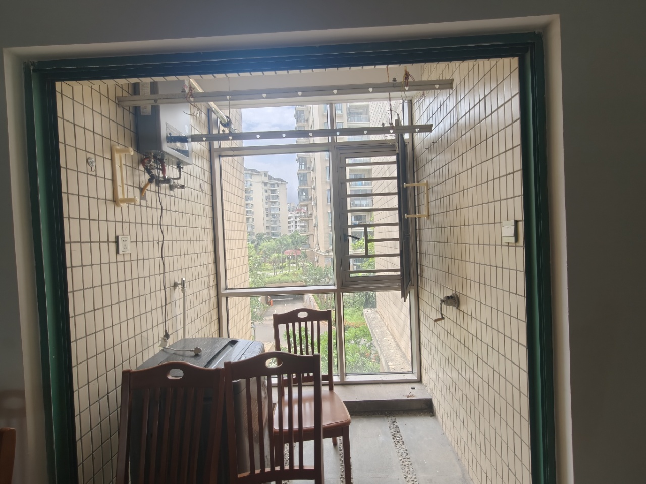 金外滩 3室2厅1卫 3500.0元/月 金外滩 3室2厅1卫 3500.0元/月室内图