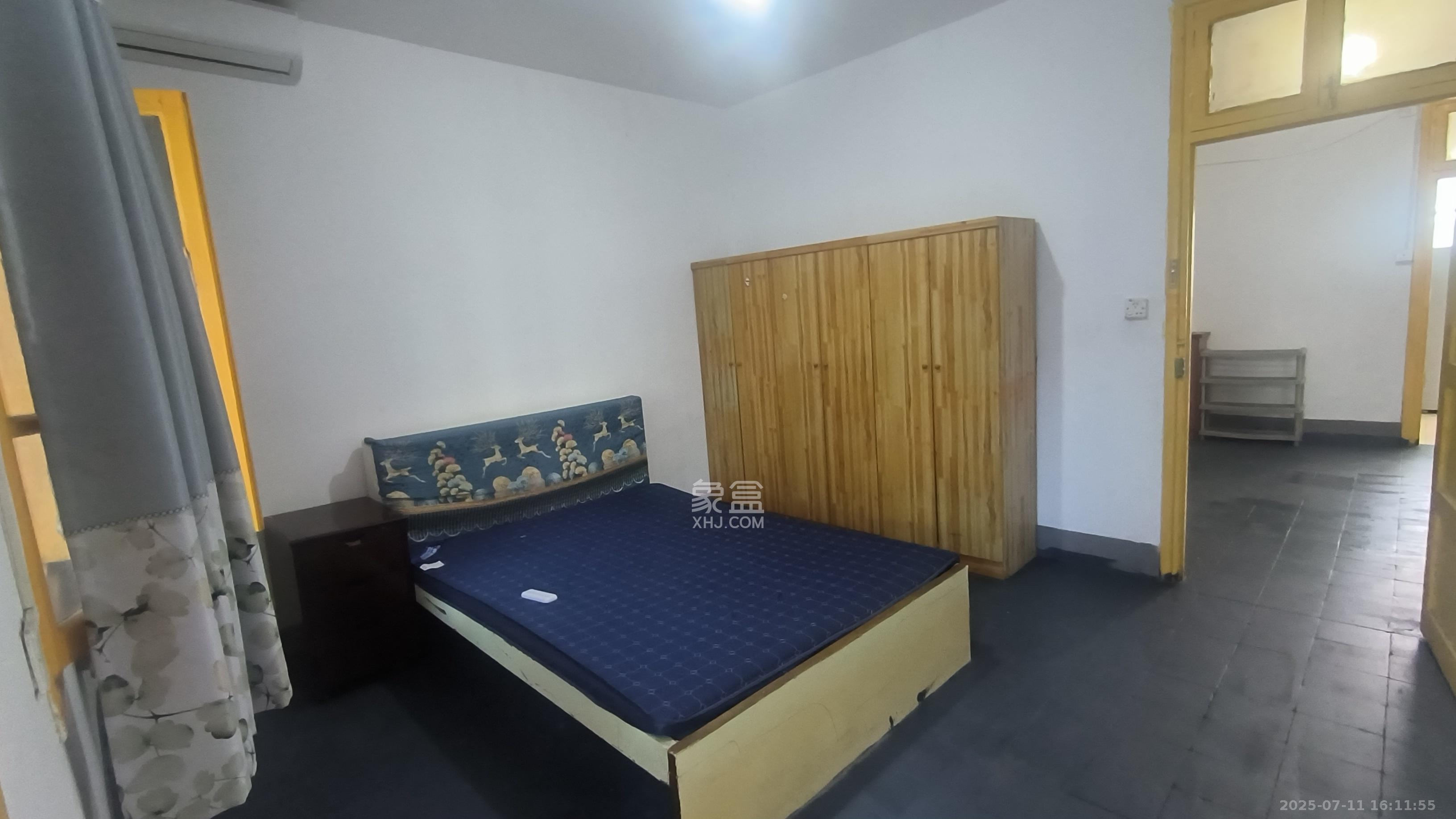 红旗区三片  3室1厅1卫    1800.0元/月 红旗区三片  3室1厅1卫    1800.0元/月室内图