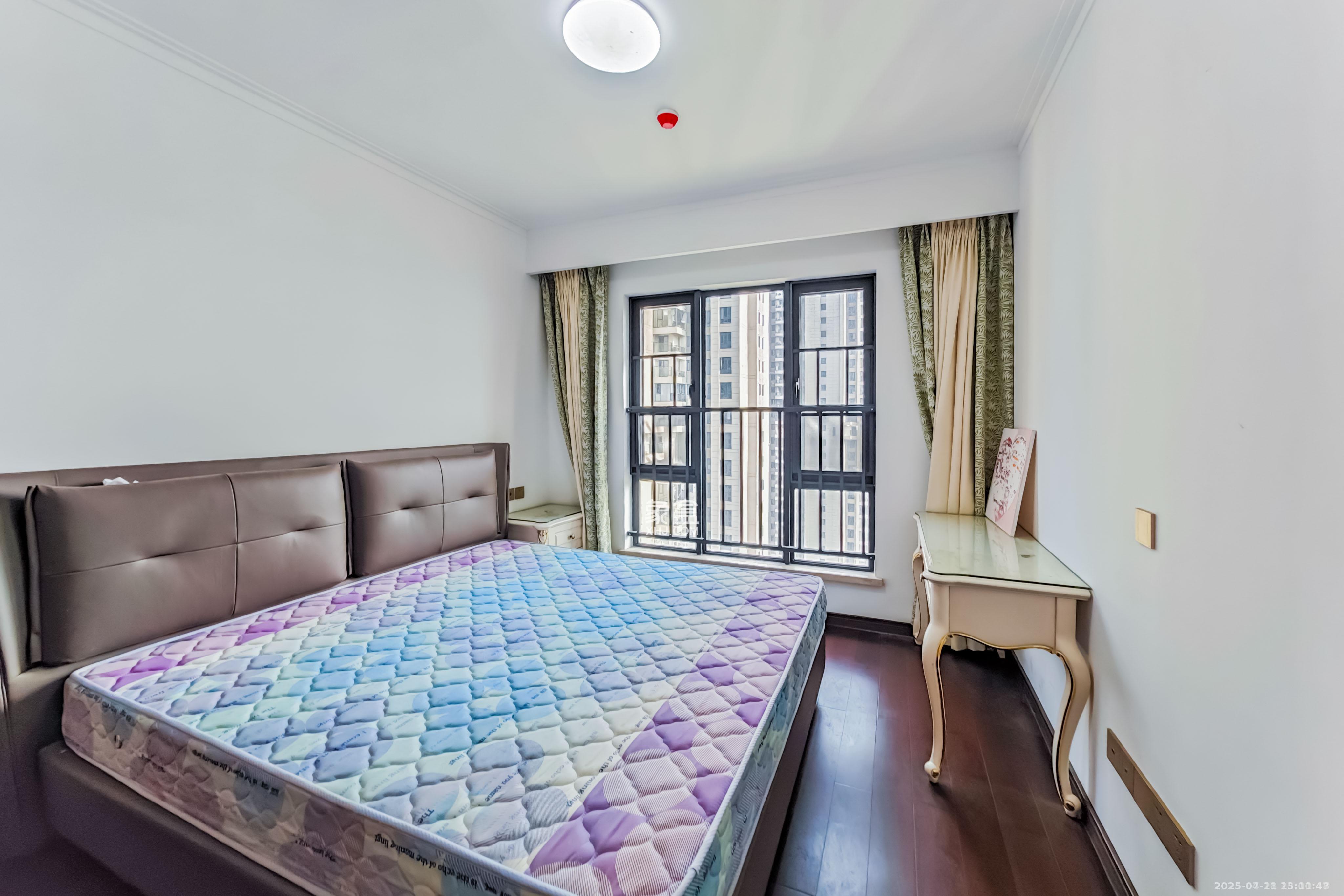 绿地长沙城际空间站(绿地新里佳苑) 3室2厅2卫 3200.0元/月 绿地长沙城际空间站(绿地新里佳苑) 3室2厅2卫 3200.0元/月室内图