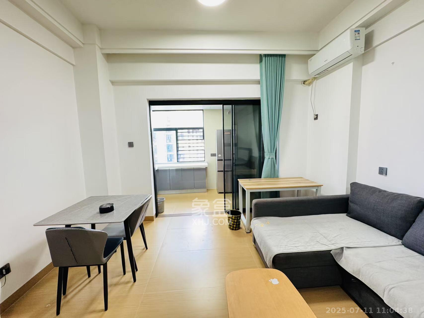 江南华府  1室0厅0卫    1700.0元/月 江南华府  1室0厅0卫    1700.0元/月室内图