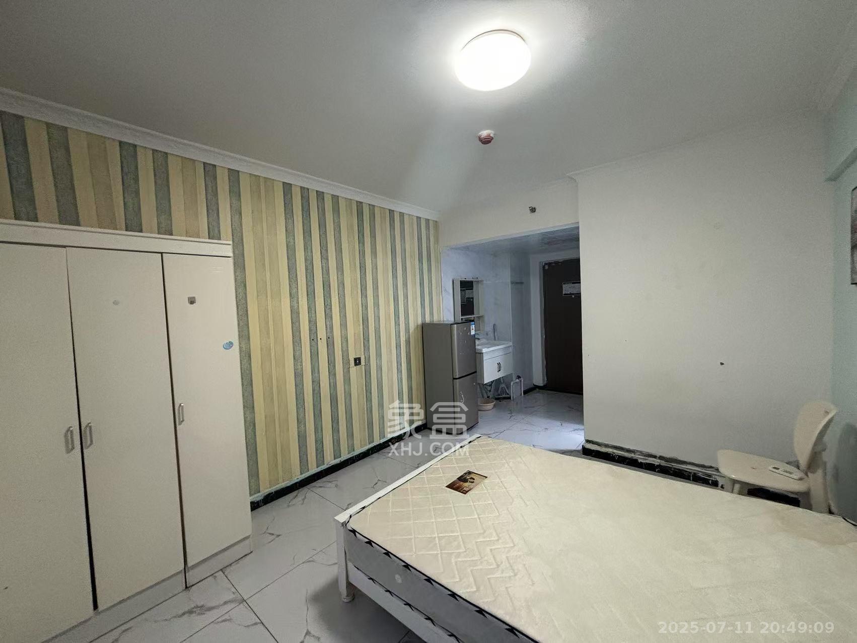 好莱城(弘德西街)  1室1厅1卫    1200.0元/月 好莱城(弘德西街)  1室1厅1卫    1200.0元/月室内图