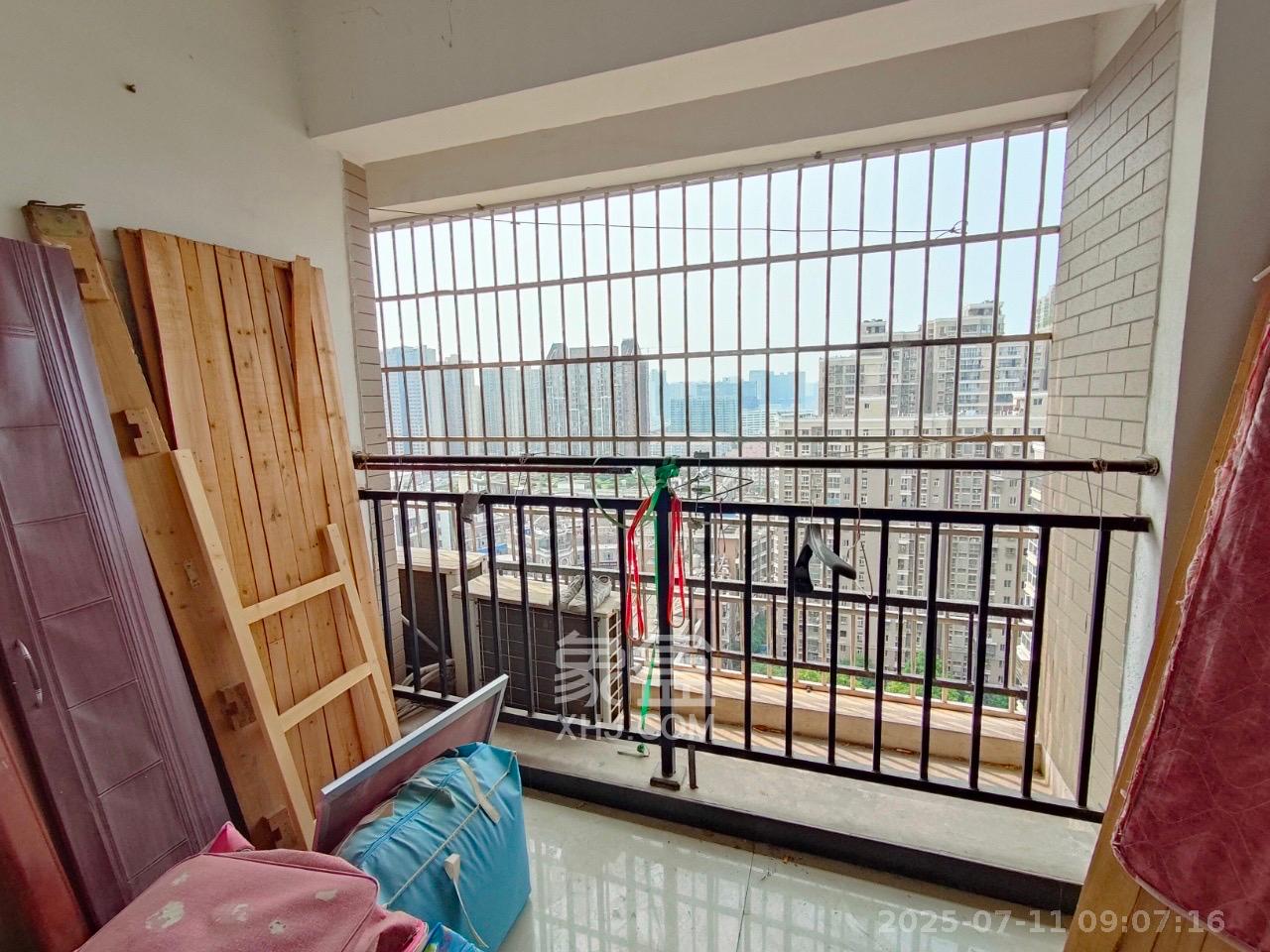 上河国际C区  3室1厅1卫    2600.0元/月 上河国际C区  3室1厅1卫    2600.0元/月室内图