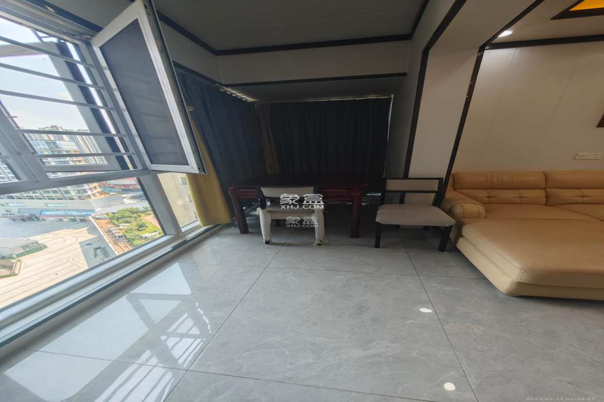 美来美城市广场  4室2厅2卫    2300.0元/月 美来美城市广场  4室2厅2卫    2300.0元/月室内图