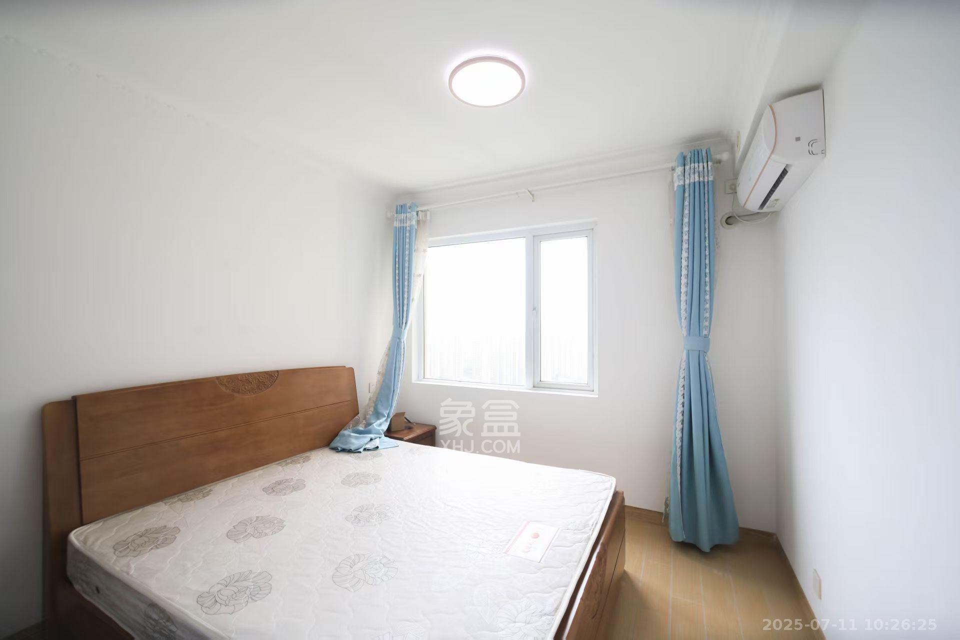 蓝光幸福满庭 4室2厅2卫 2400.0元/月 蓝光幸福满庭 4室2厅2卫 2400.0元/月室内图