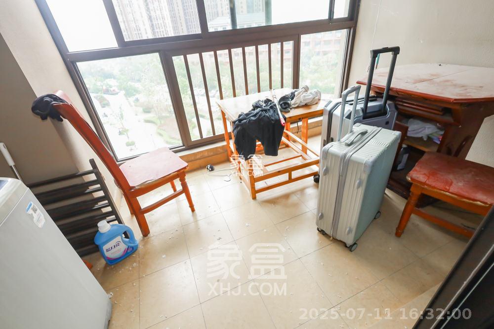 万科里金域国际  3室2厅2卫   3500.00元/月室内图