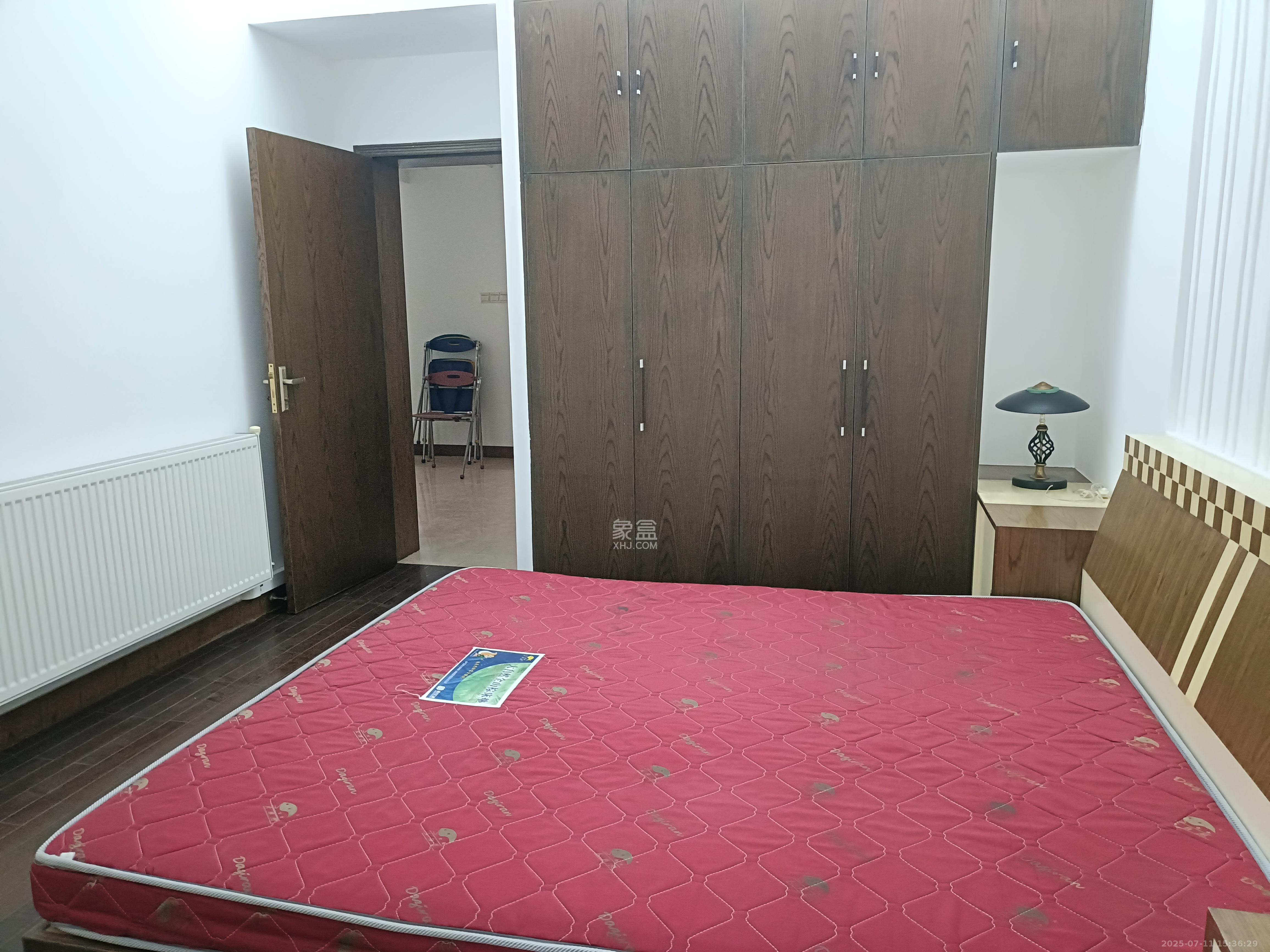 老地税四分局  3室1厅1卫   2800.00元/月室内图