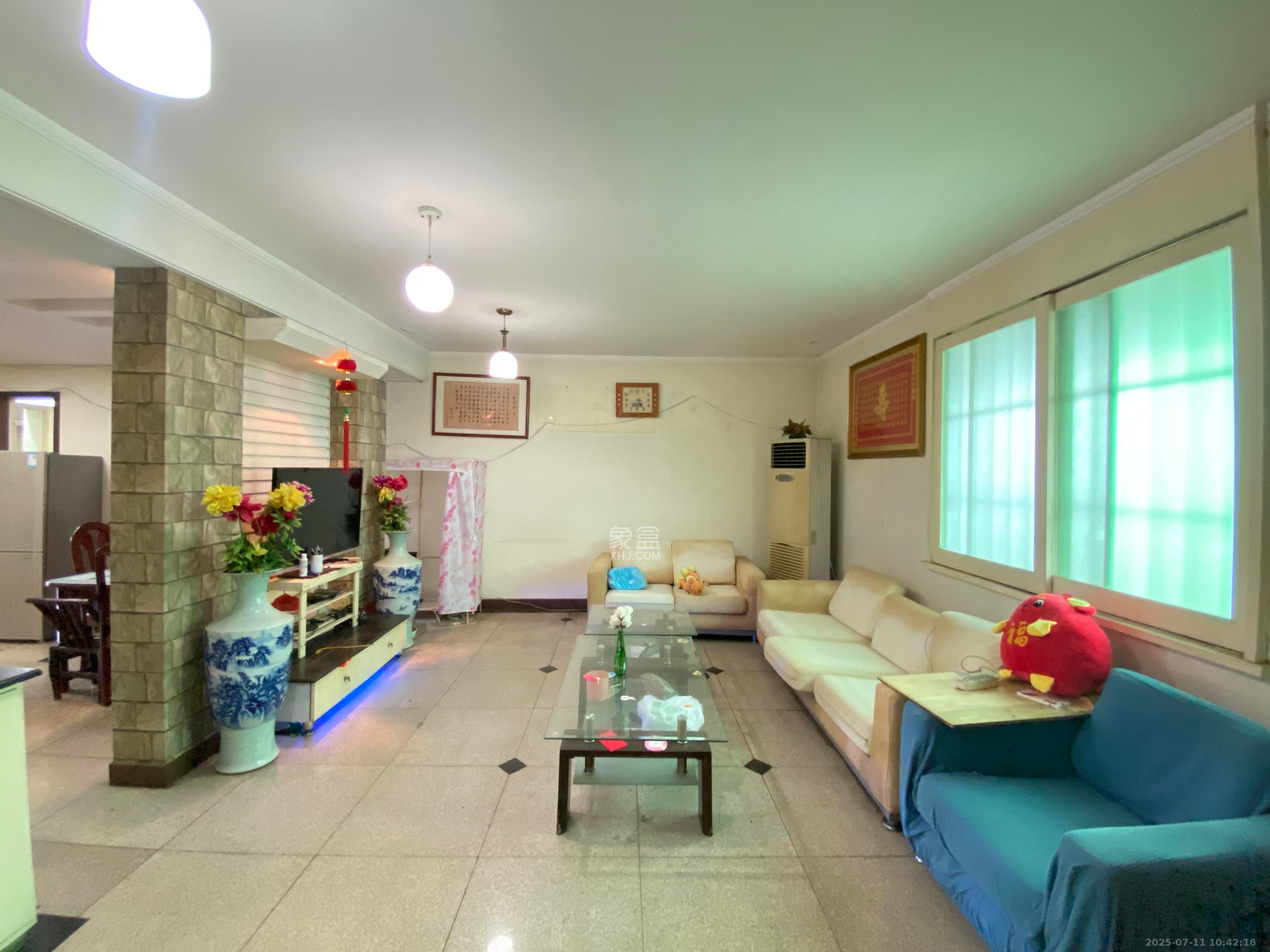 市一医院宿舍  1室2厅2卫    2800.0元/月 市一医院宿舍  1室2厅2卫    2800.0元/月室内图