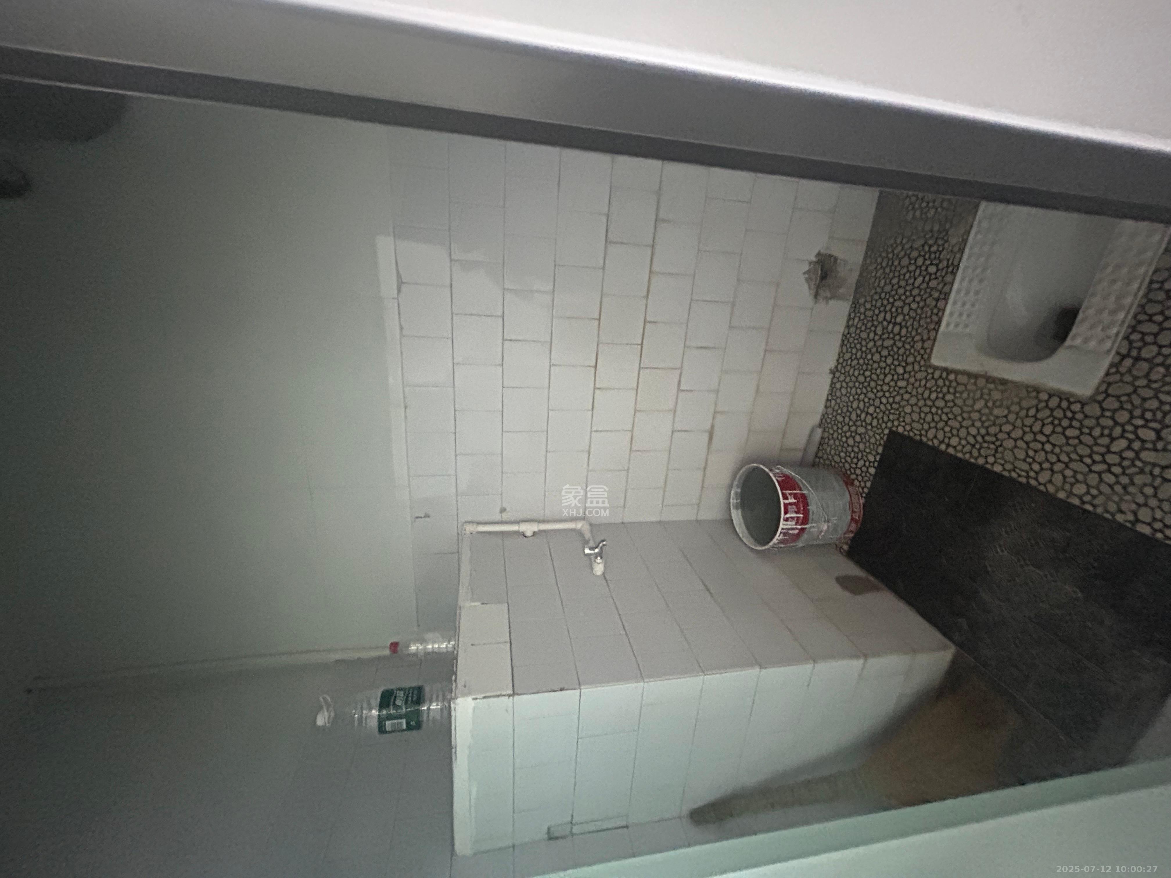 曙光小区 1室1厅1卫 1600.0元/月 曙光小区 1室1厅1卫 1600.0元/月室内图