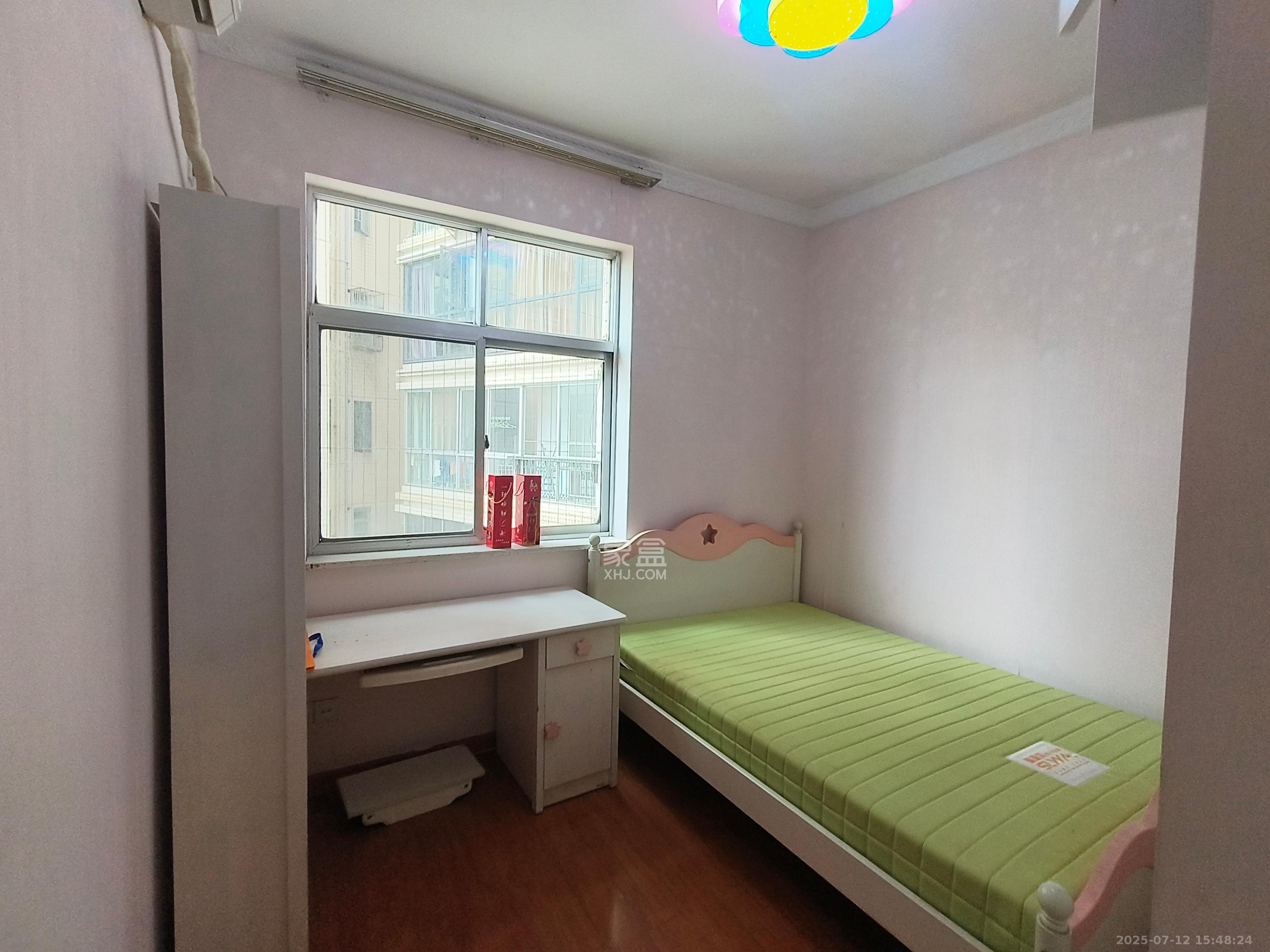 华银园  2室2厅1卫   2300.00元/月室内图