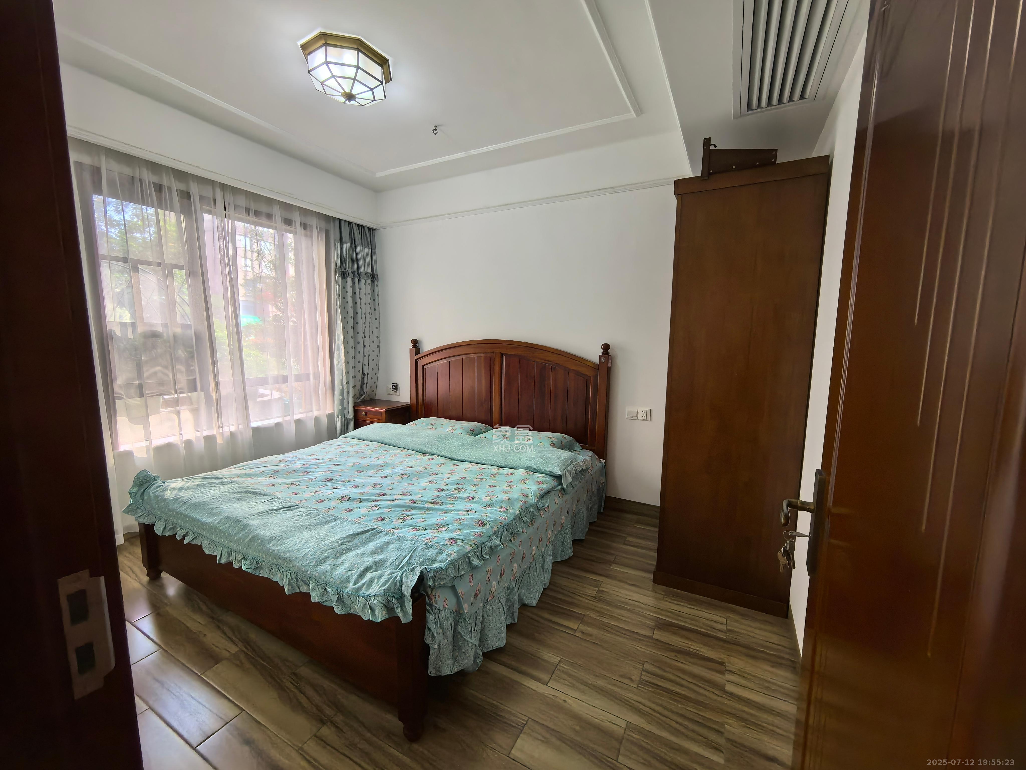 中海梅溪湖壹号  1室1厅1卫    2600.0元/月 中海梅溪湖壹号  1室1厅1卫    2600.0元/月室内图