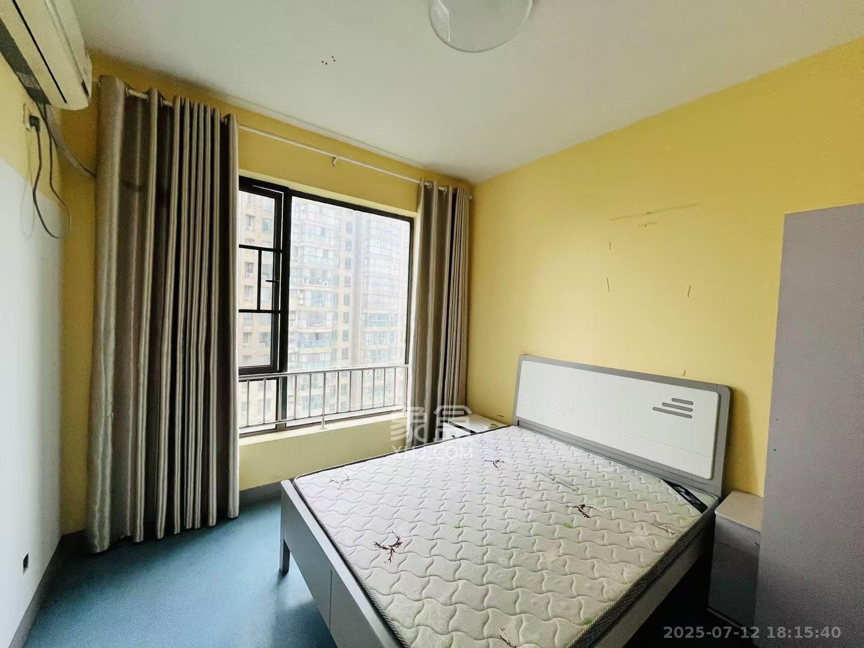 鑫远熙山 4室2厅1卫 2500.0元/月 鑫远熙山 4室2厅1卫 2500.0元/月室内图