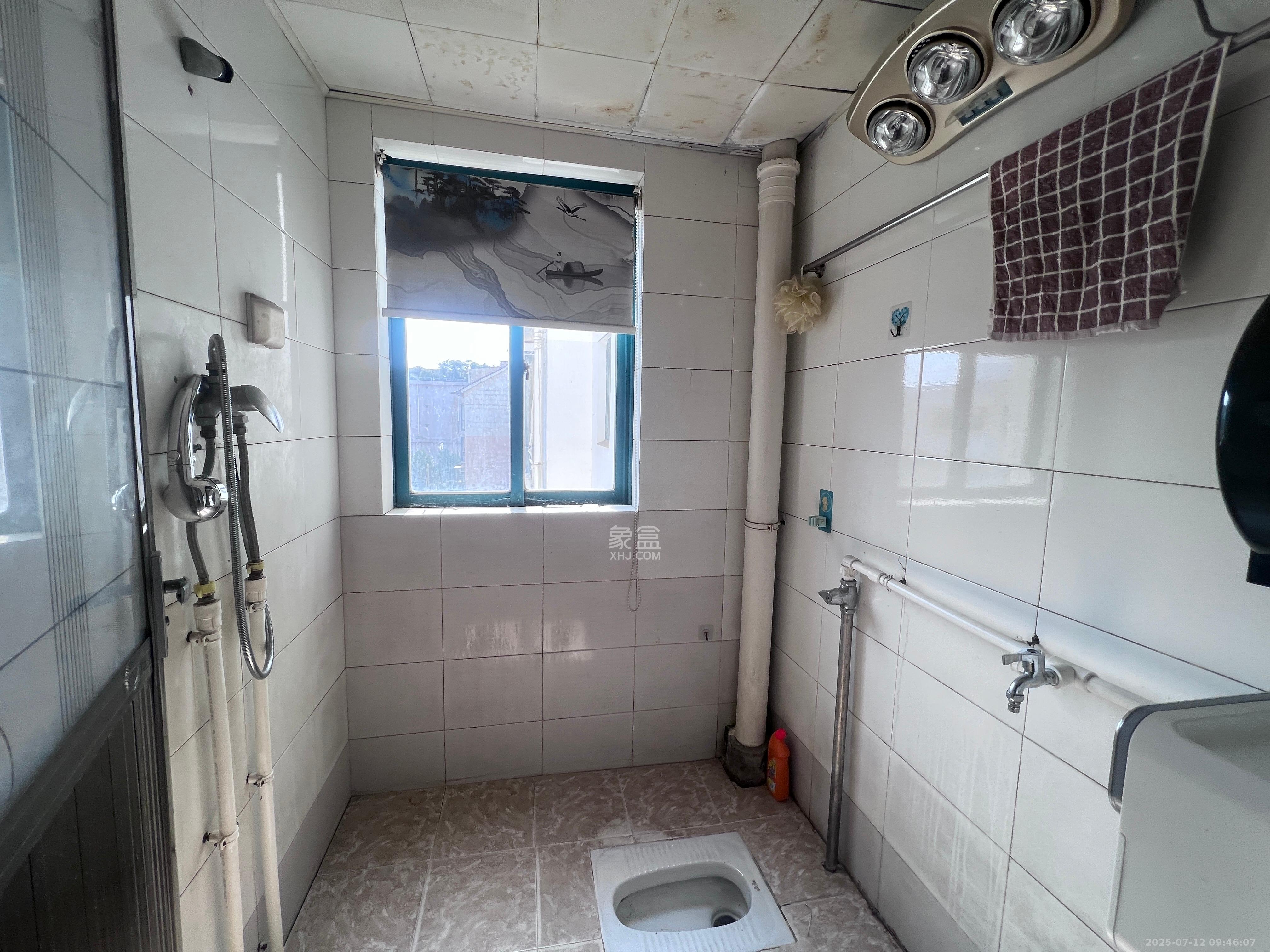 东方新城  5室2厅2卫    2300.0元/月 东方新城  5室2厅2卫    2300.0元/月室内图