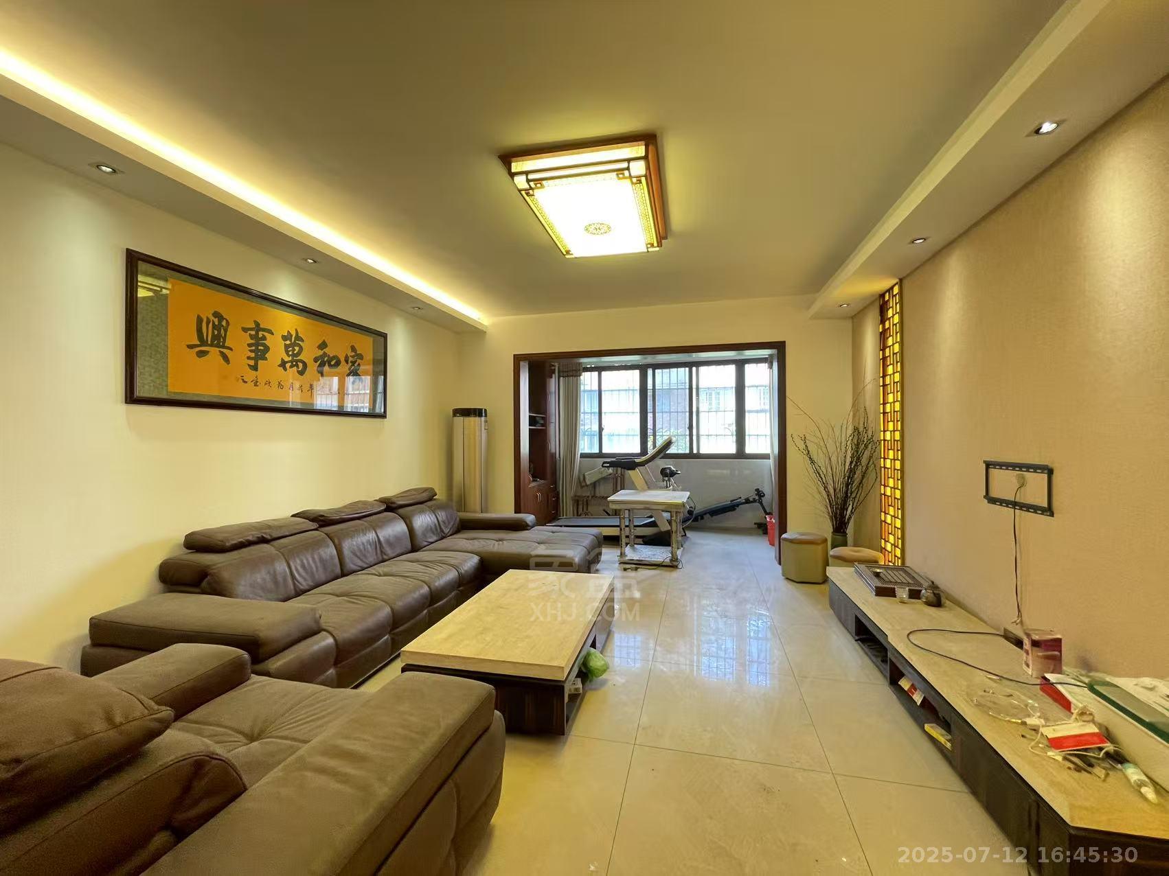 熹悦花都 4室2厅2卫 1800.0元/月 熹悦花都 4室2厅2卫 1800.0元/月室内图