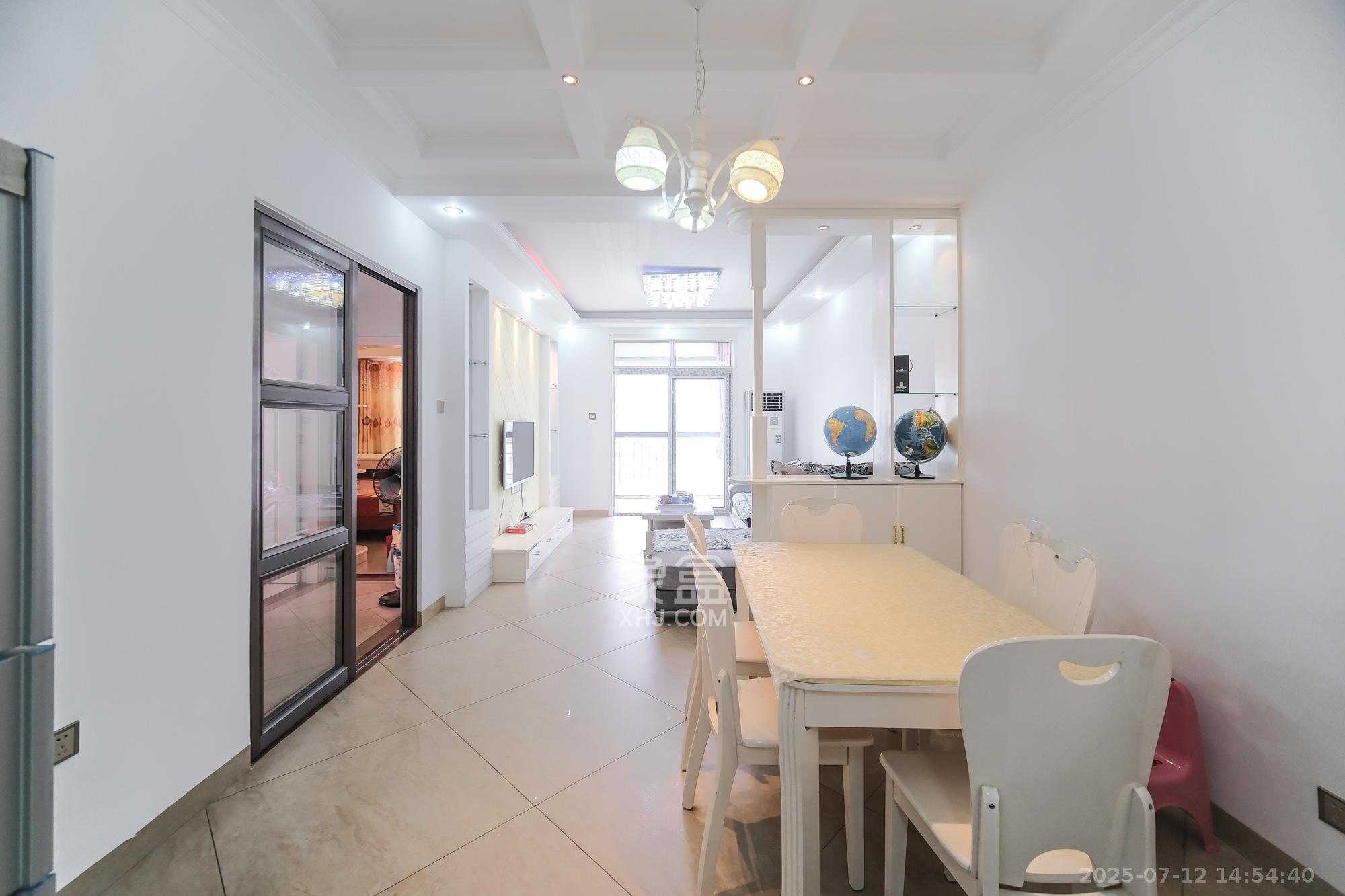 山水湾 2室2厅1卫 49.8万 山水湾 2室2厅1卫 49.8万客厅