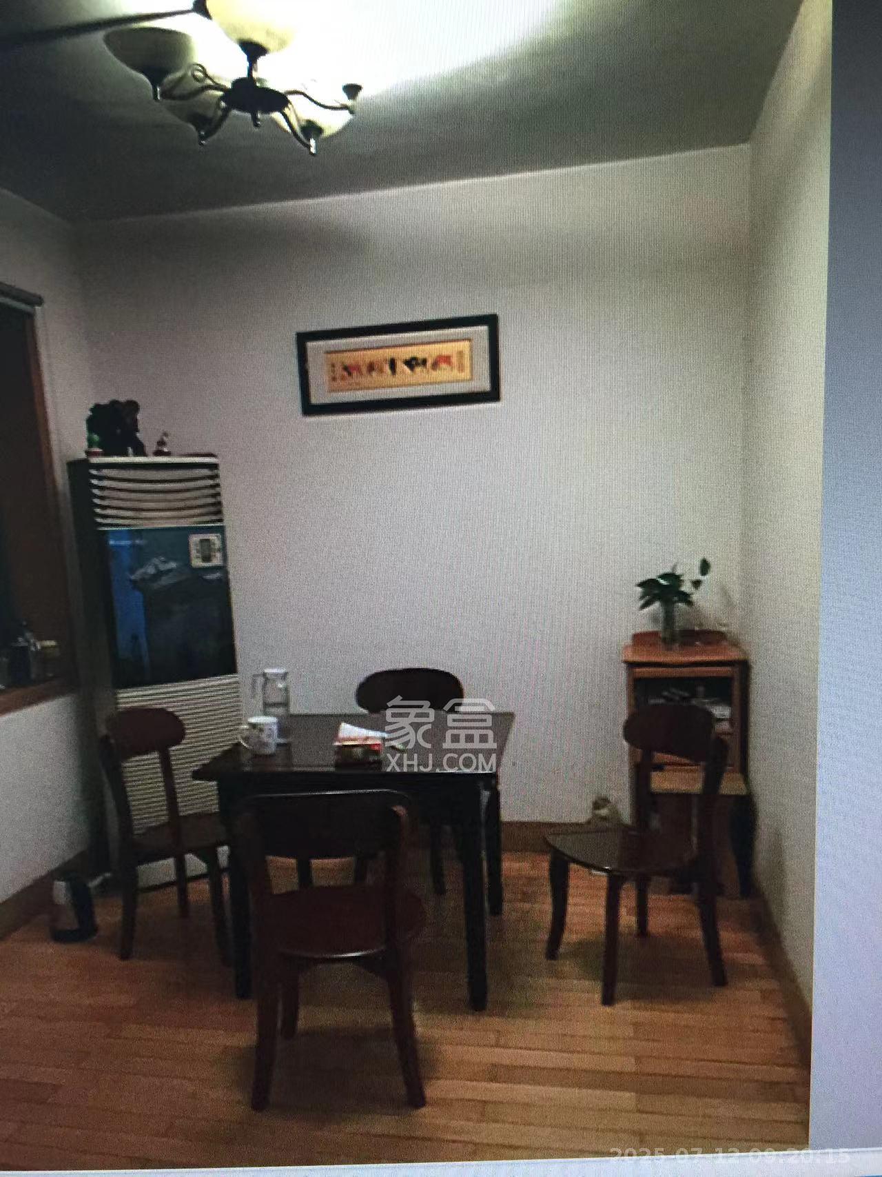 湖南财政经济学院教职工宿舍  3室2厅2卫    2700.0元/月 湖南财政经济学院教职工宿舍  3室2厅2卫    2700.0元/月室内图