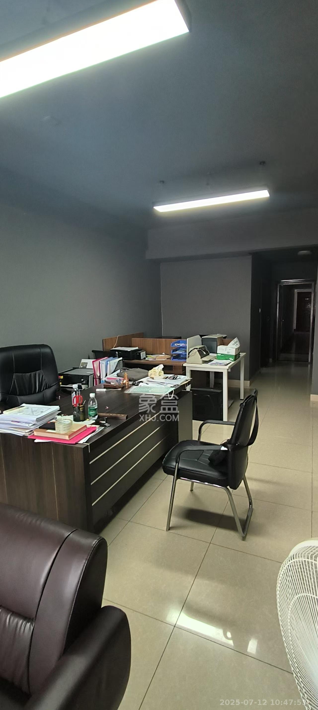 上河国际A座  1室0厅1卫    1500.0元/月室内图1