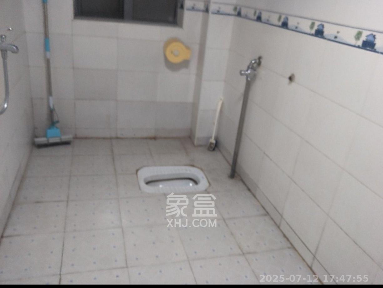 上海城小区 3室2厅1卫 2500.0元/月 上海城小区 3室2厅1卫 2500.0元/月室内图