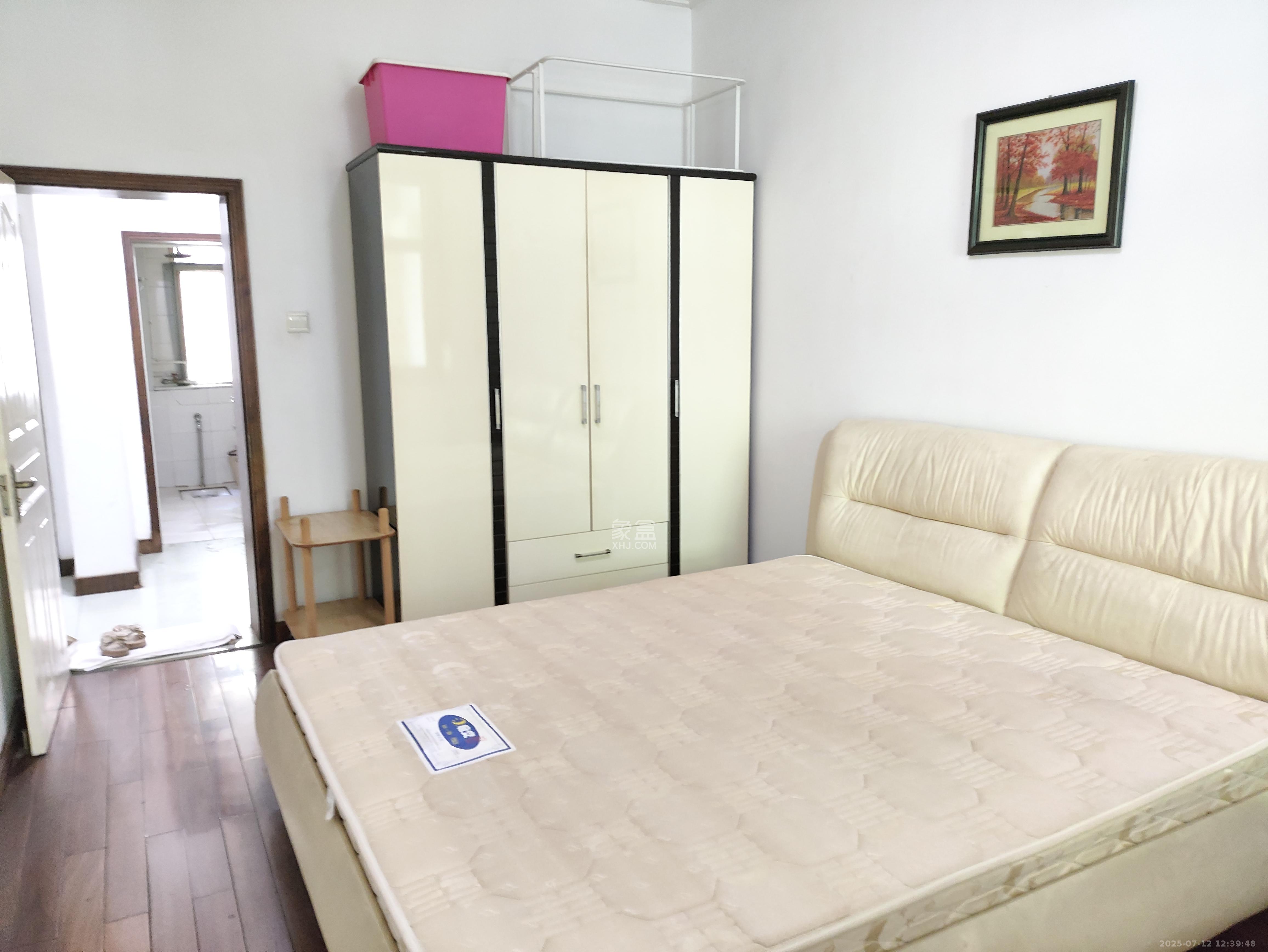 省政府机关二院  2室2厅1卫    2600.0元/月 省政府机关二院  2室2厅1卫    2600.0元/月室内图