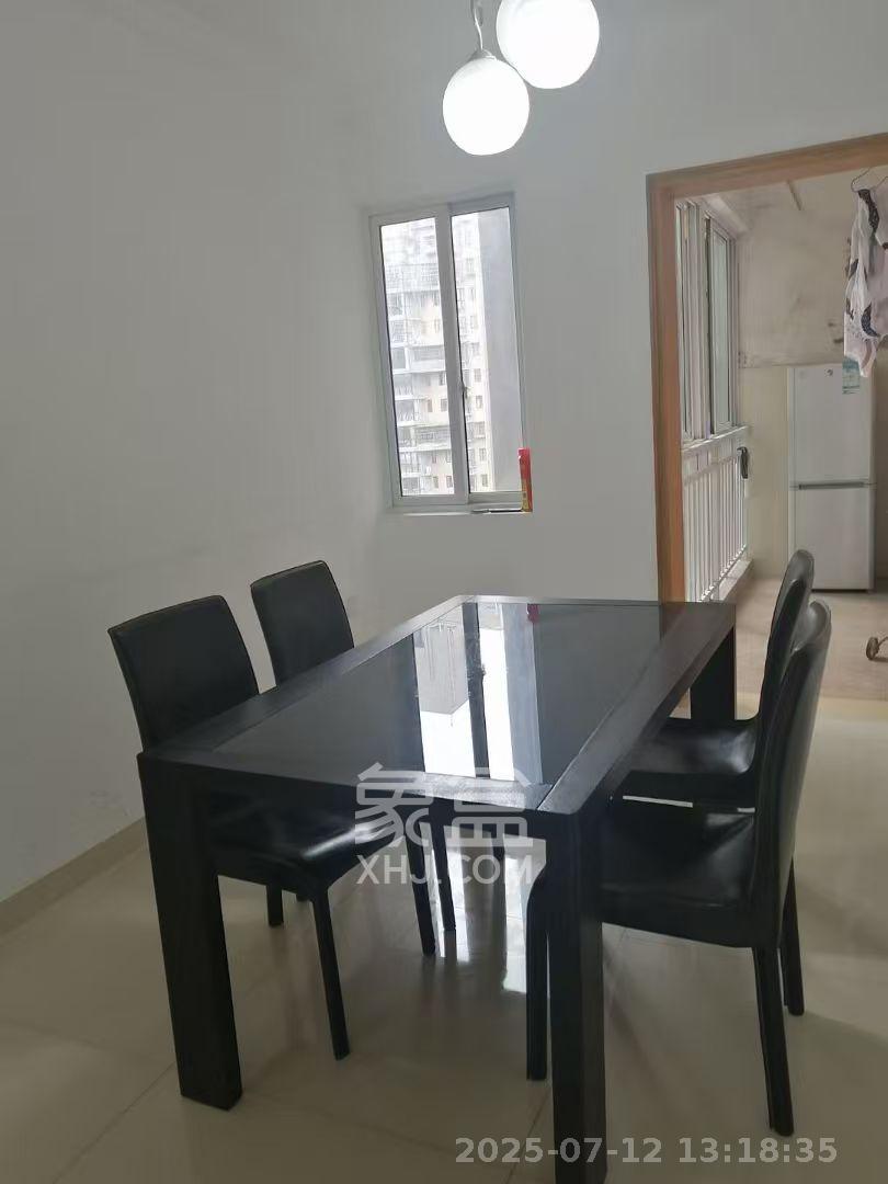 先锋东外滩  3室2厅2卫    2700.0元/月 先锋东外滩  3室2厅2卫    2700.0元/月室内图