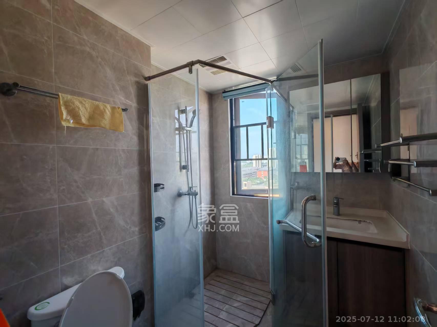 中海阅麓山二期  4室2厅2卫    3300.0元/月 中海阅麓山二期  4室2厅2卫    3300.0元/月室内图