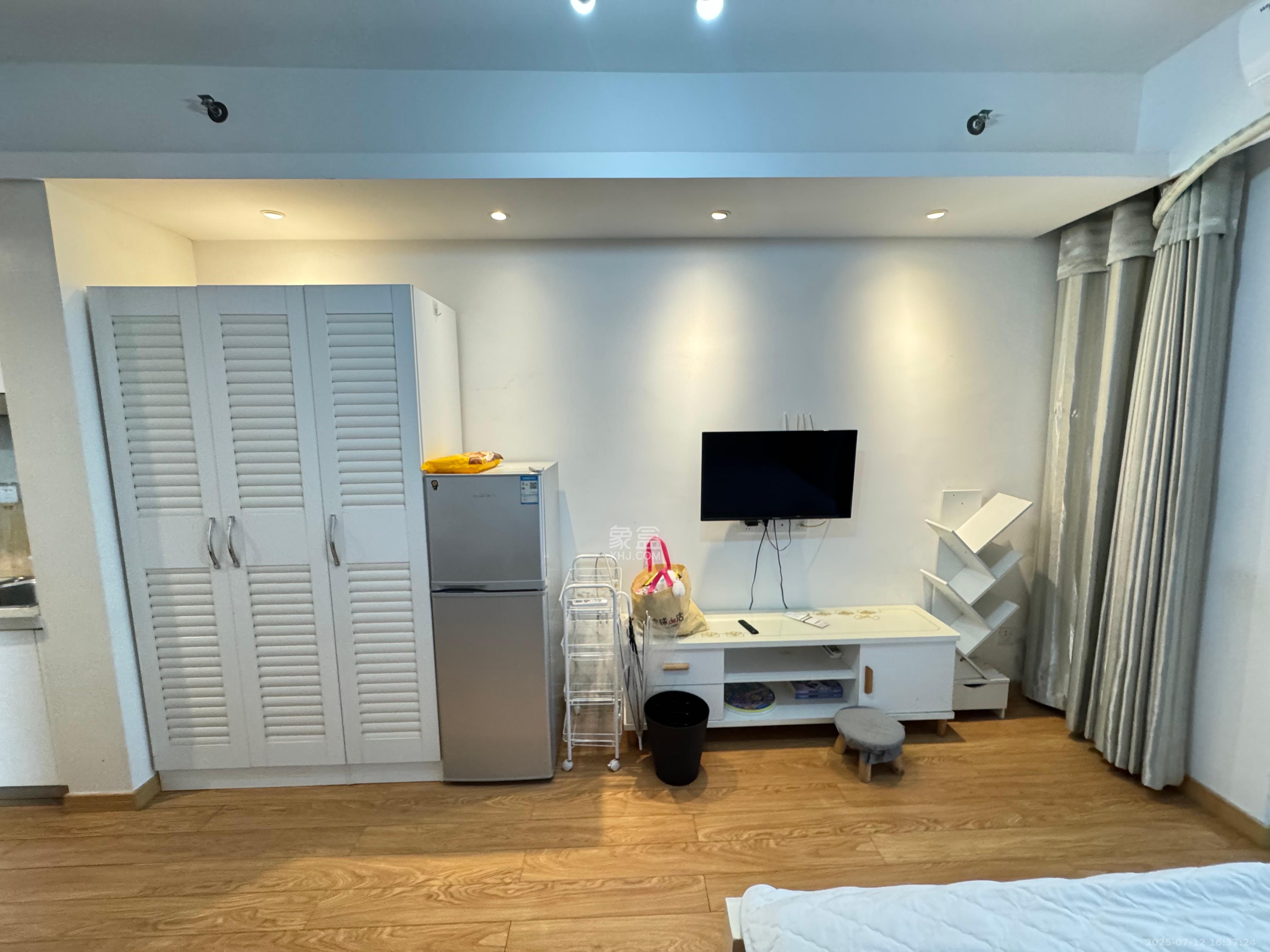 荣泰广场  2室1厅1卫   1300.00元/月室内图