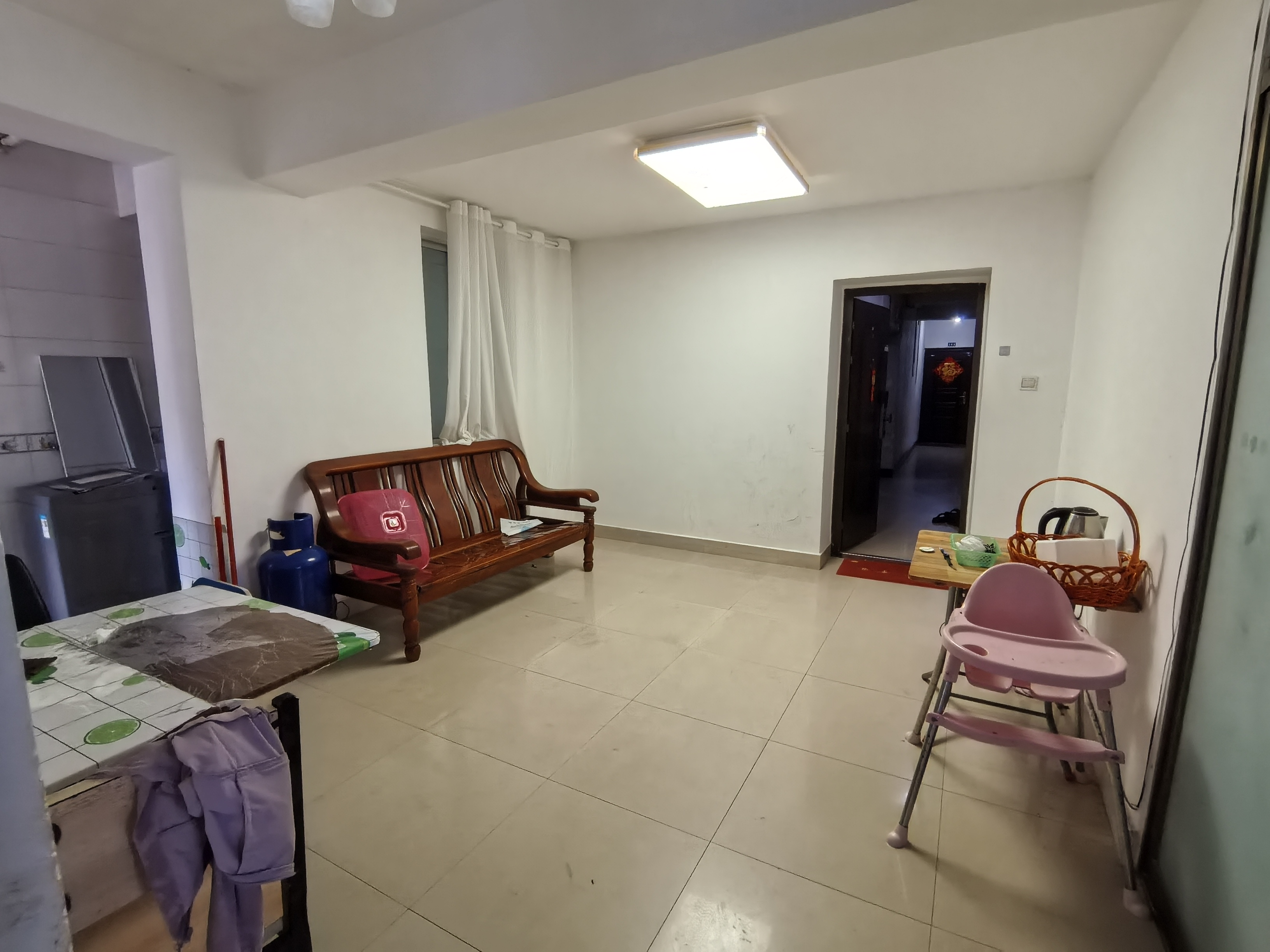 国托公寓 3室2厅1卫 2000.0元/月 国托公寓 3室2厅1卫 2000.0元/月室内图