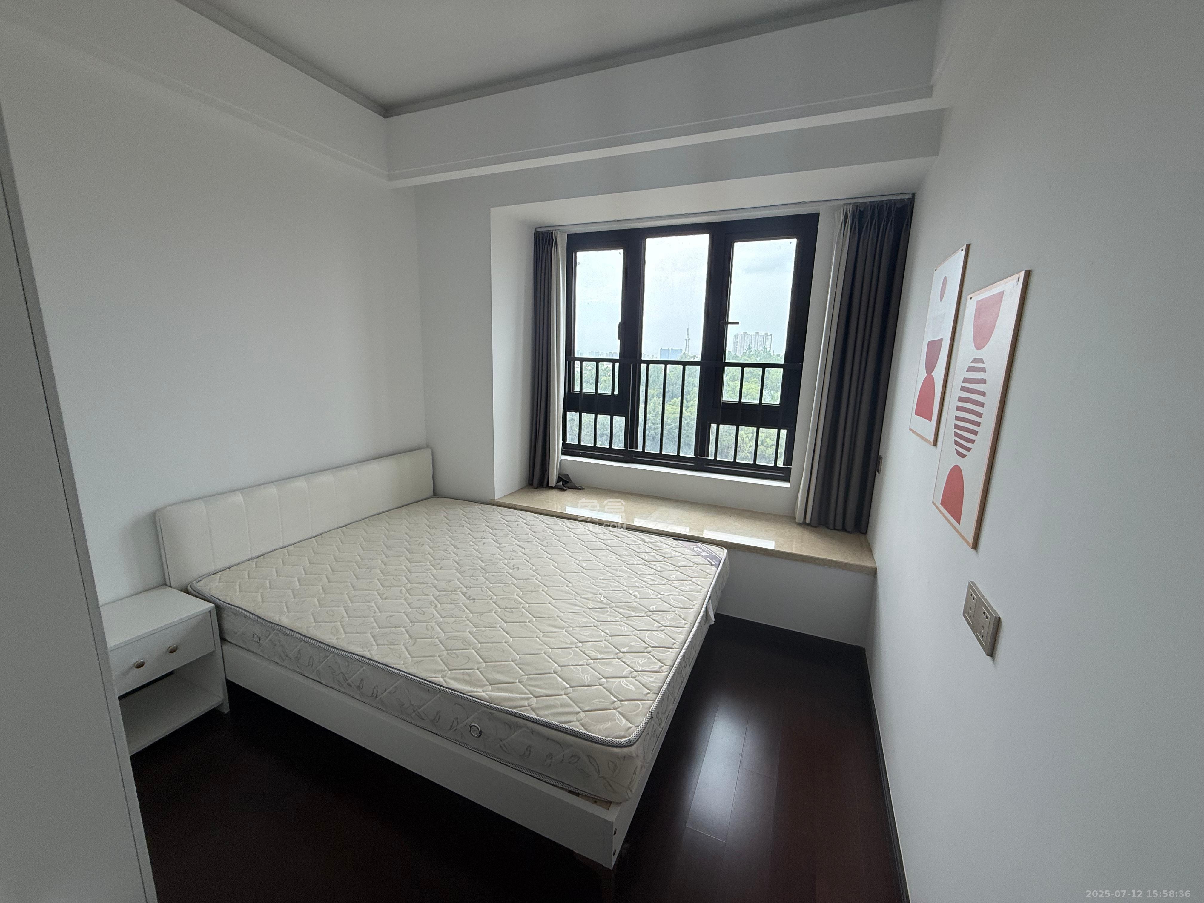 东原麓印长江E区  4室2厅2卫    4498.0元/月 东原麓印长江E区  4室2厅2卫    4498.0元/月室内图