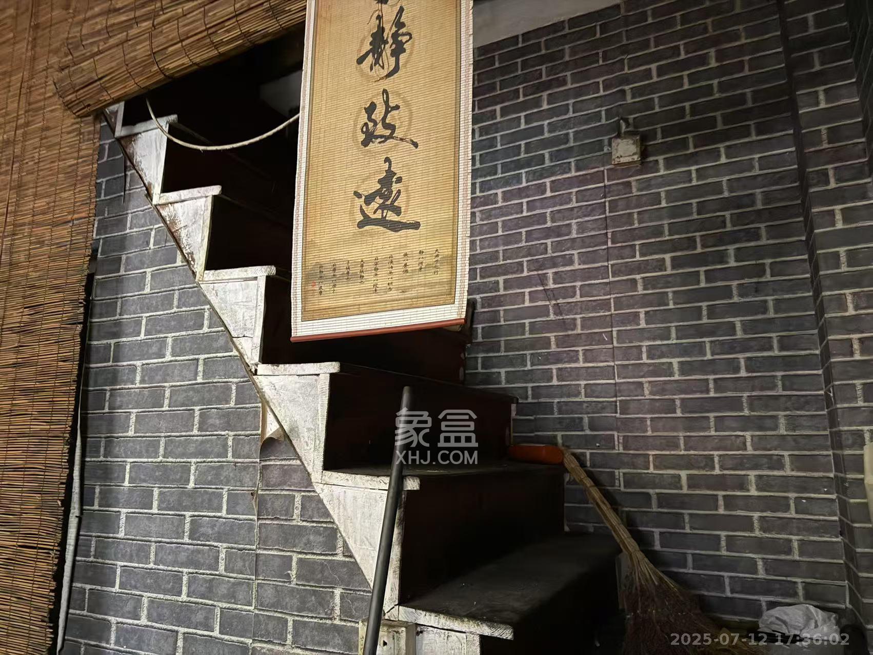 中南汽车世界   22.0㎡      1000.0元/月室内图