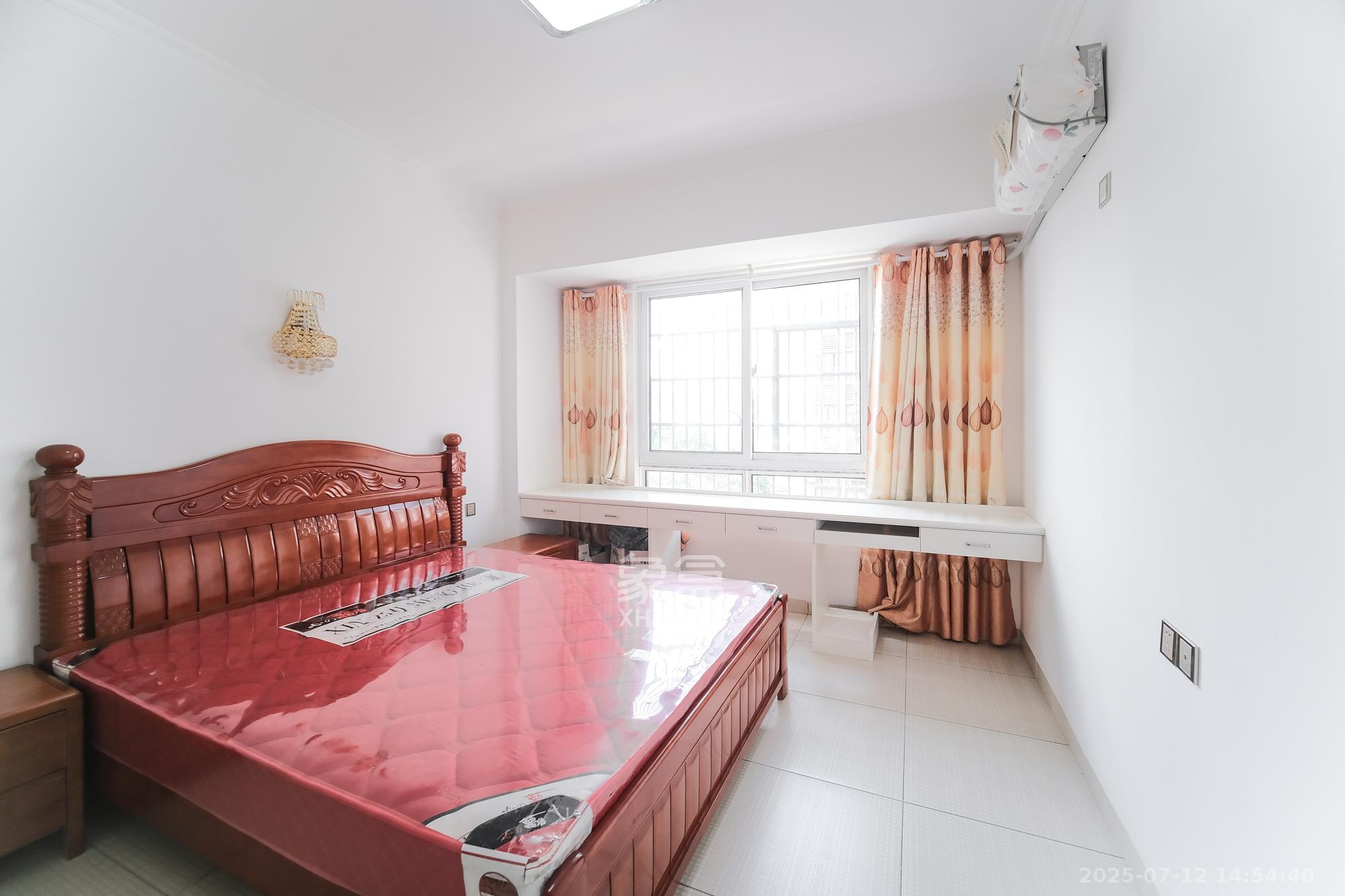 山水湾 2室2厅1卫 49.8万 山水湾 2室2厅1卫 49.8万卧室