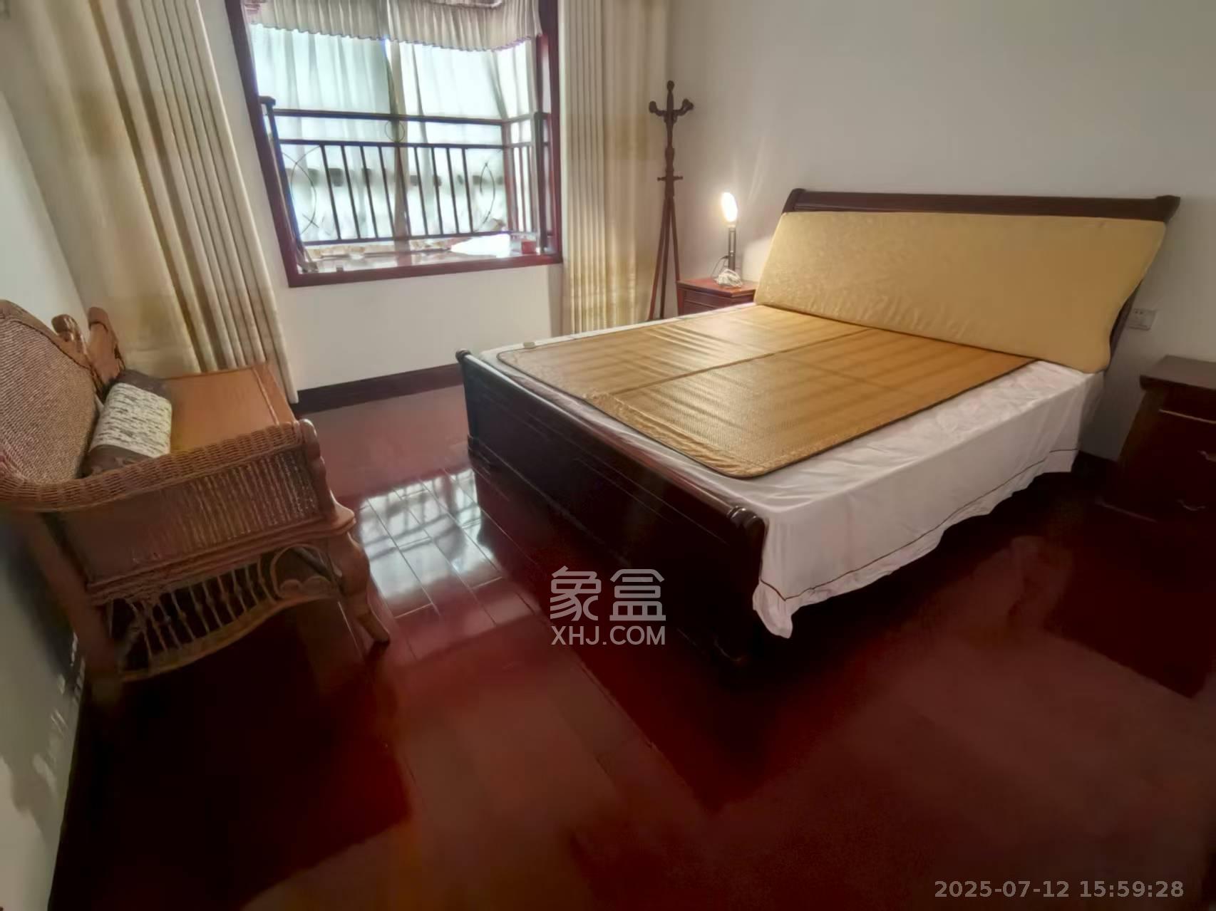 枫雅名苑  5室2厅2卫    4500.0元/月 枫雅名苑  5室2厅2卫    4500.0元/月室内图