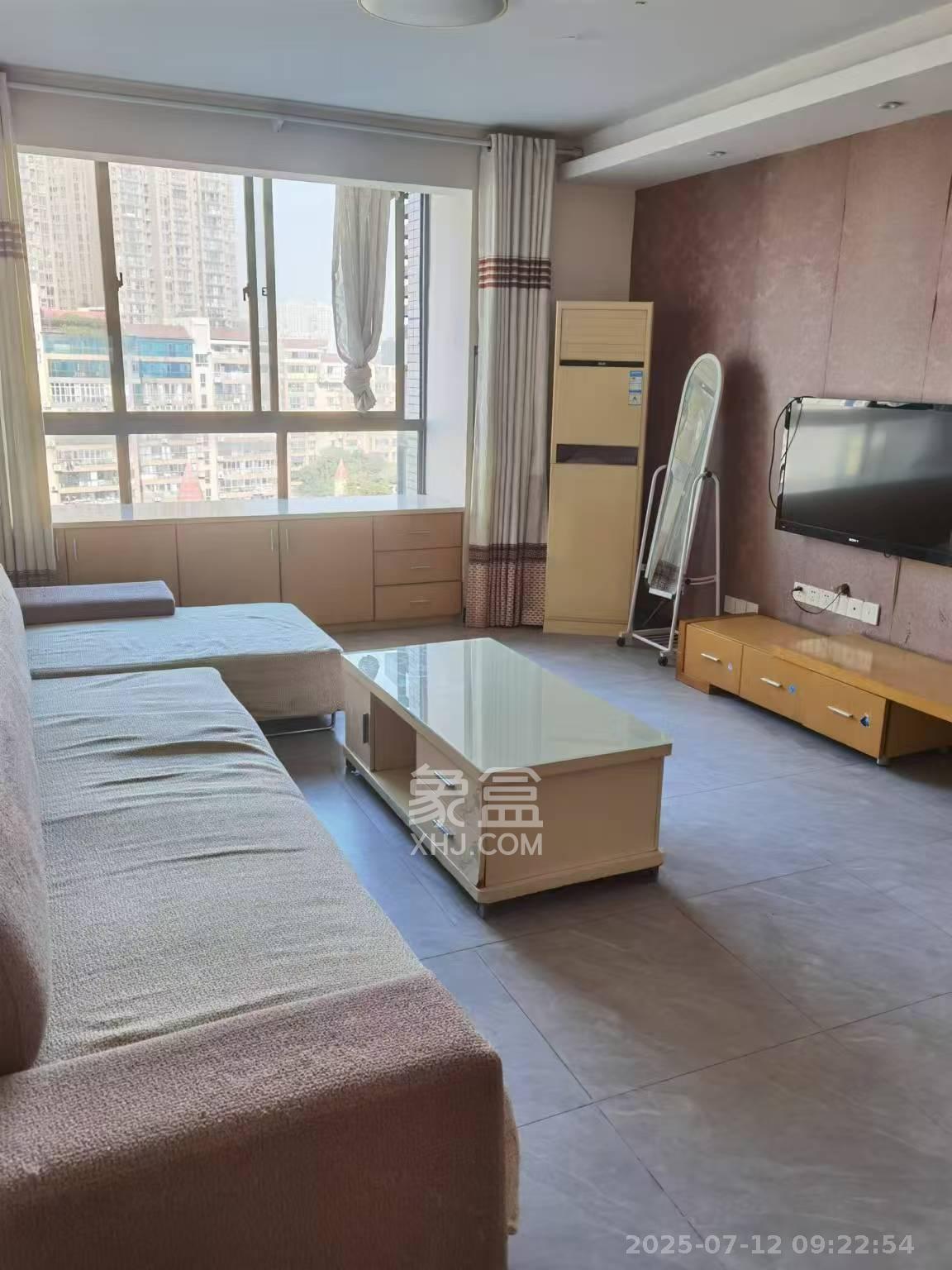 融橙上品  3室2厅1卫   2000.00元/月
