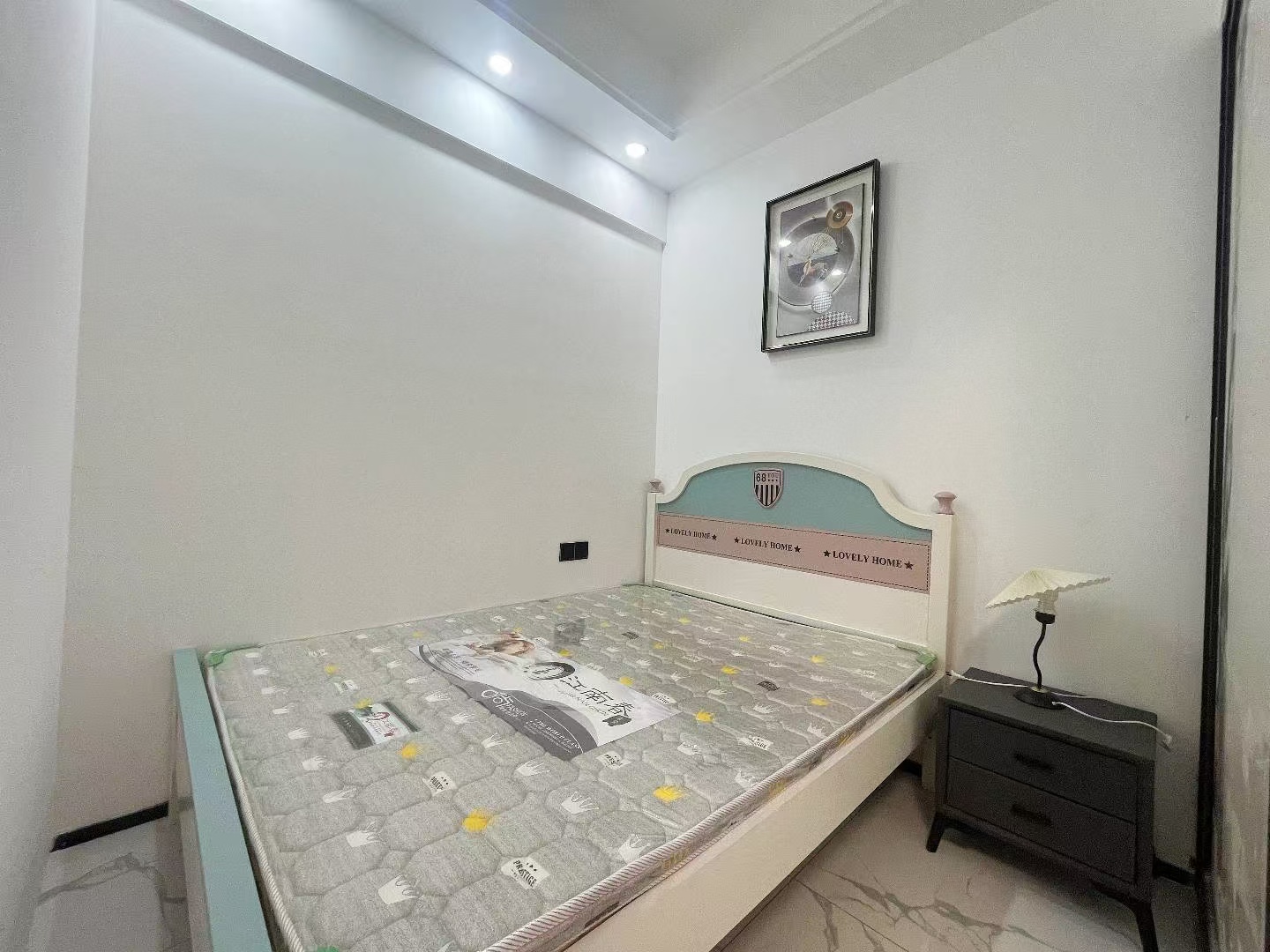 乾坤吉祥花园 2室1厅1卫 1500.0元/月 乾坤吉祥花园 2室1厅1卫 1500.0元/月室内图