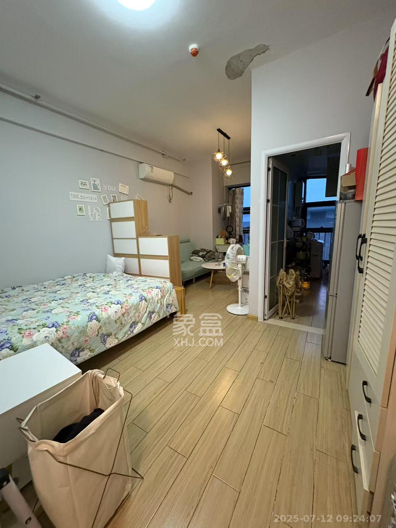 第六都（陆都小区）  1室1厅1卫   1800.00元/月室内图