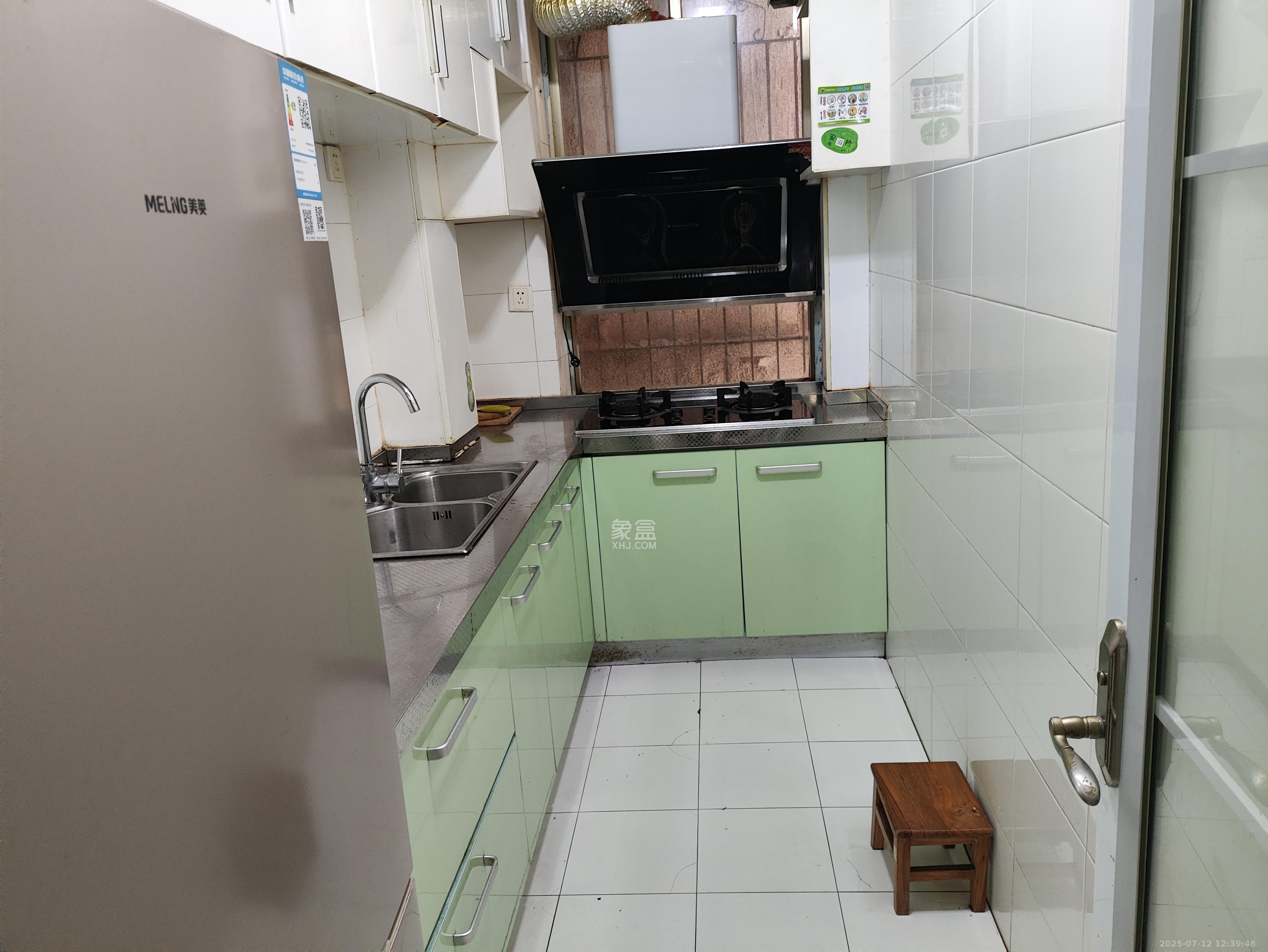 省政府机关二院  2室2厅1卫    2600.0元/月 省政府机关二院  2室2厅1卫    2600.0元/月室内图