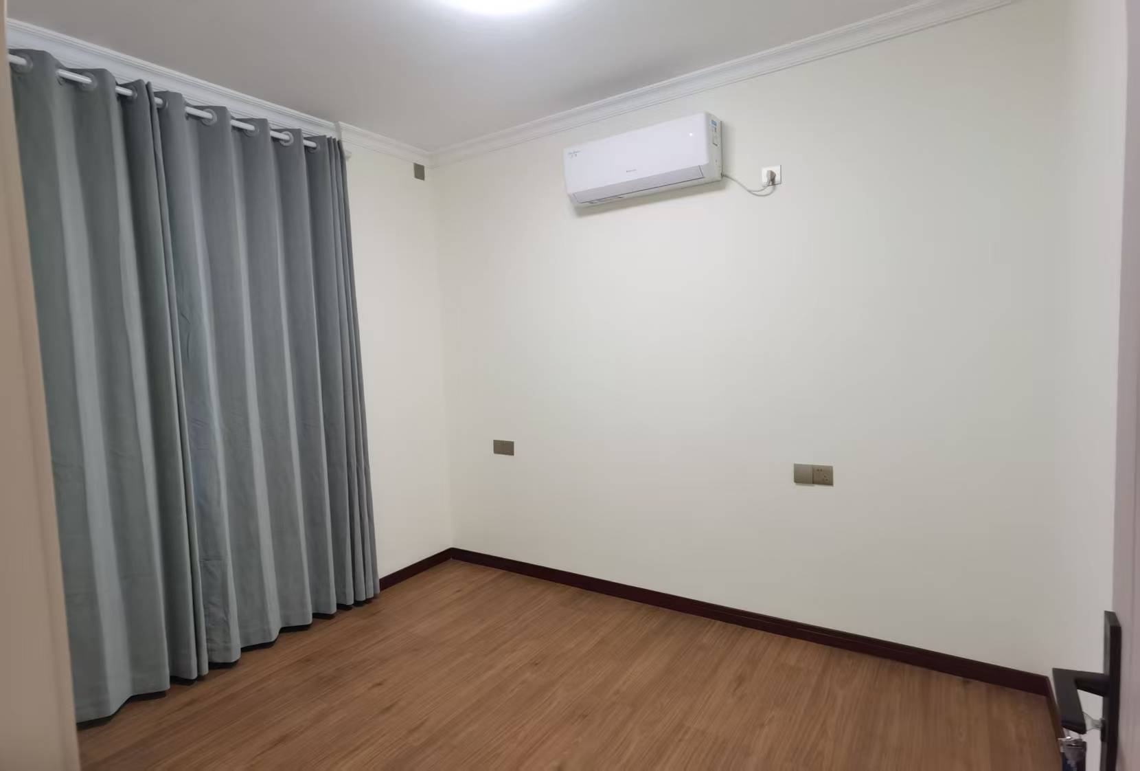 石化大院  3室2厅2卫    72.8万室内图