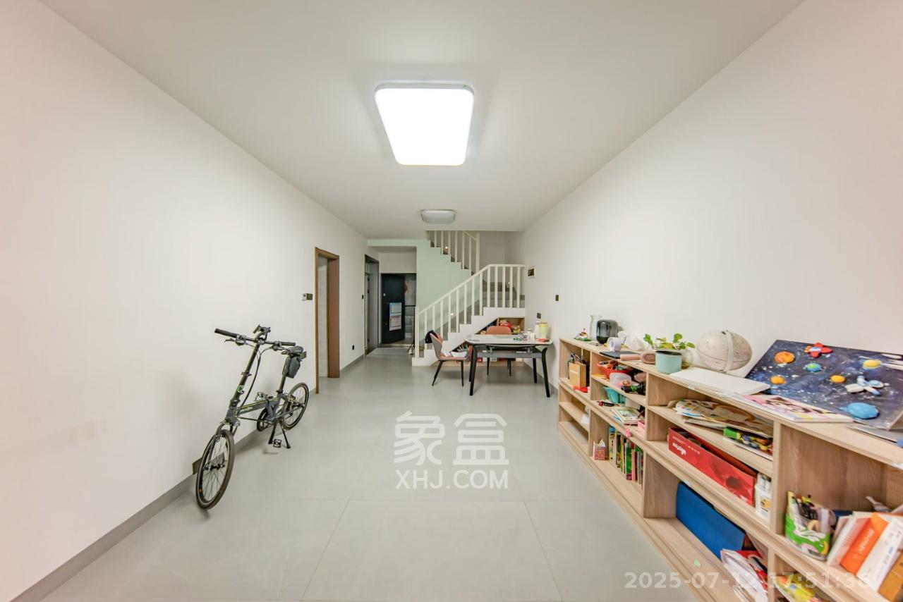 邦盛水岸御园 4室2厅2卫 2400.0元/月 邦盛水岸御园 4室2厅2卫 2400.0元/月室内图