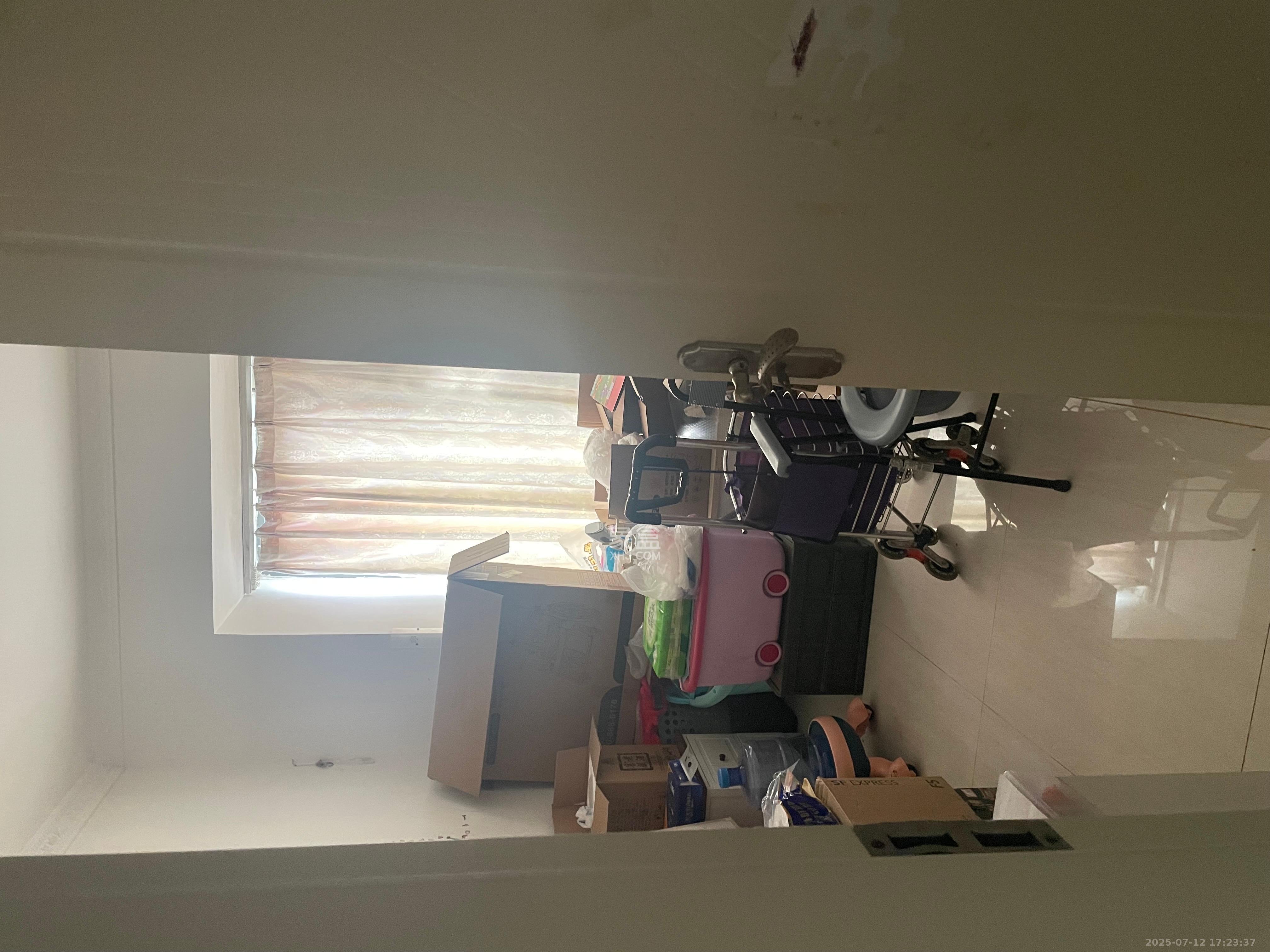 鑫远御文台一期 1室2厅1卫 2100.0元/月 鑫远御文台一期 1室2厅1卫 2100.0元/月室内图