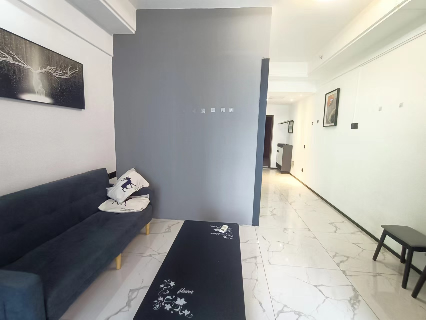 乾坤吉祥花园 2室1厅1卫 1500.0元/月 乾坤吉祥花园 2室1厅1卫 1500.0元/月室内图