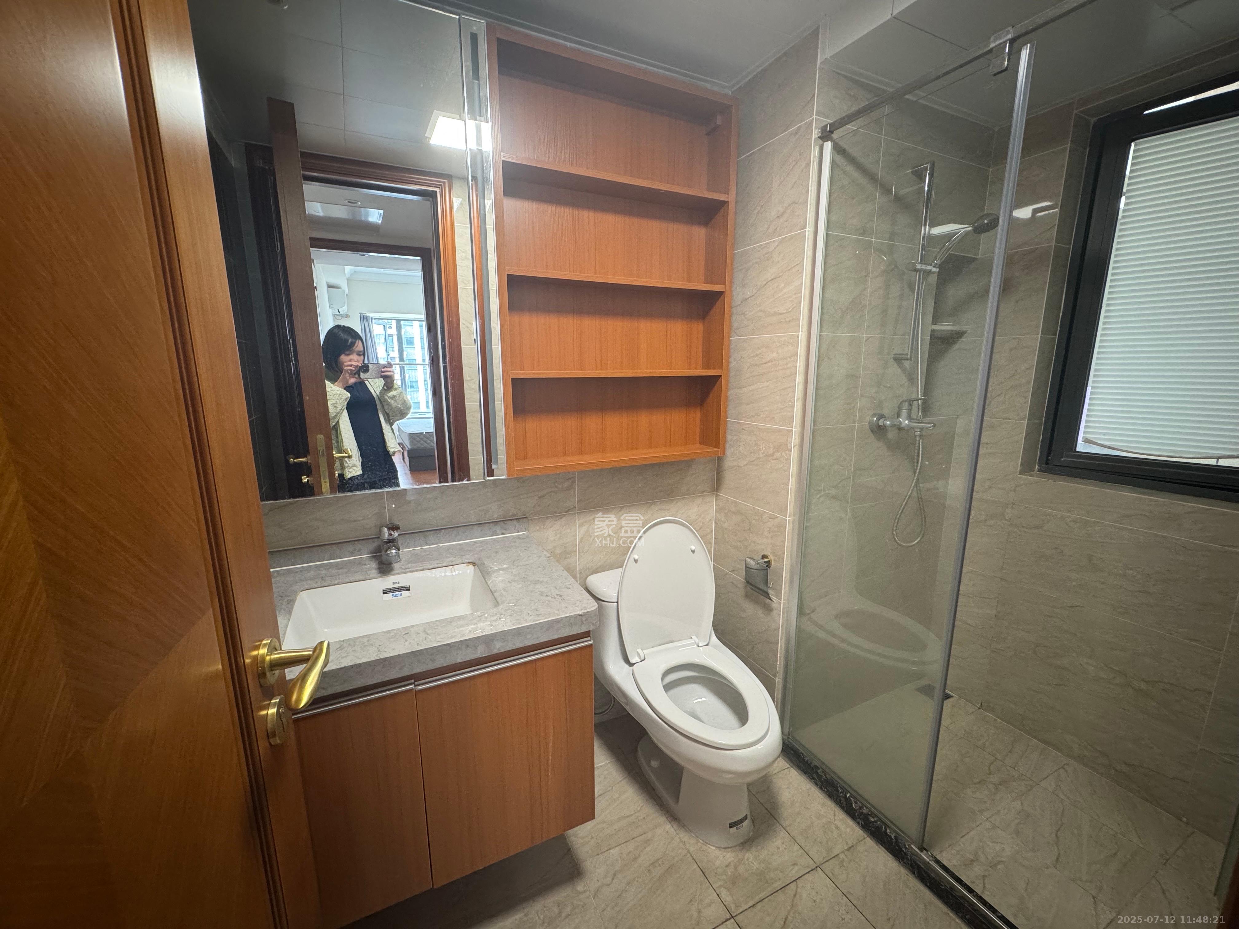 恒大御景半岛 2室2厅1卫 1500.0元/月 恒大御景半岛 2室2厅1卫 1500.0元/月室内图