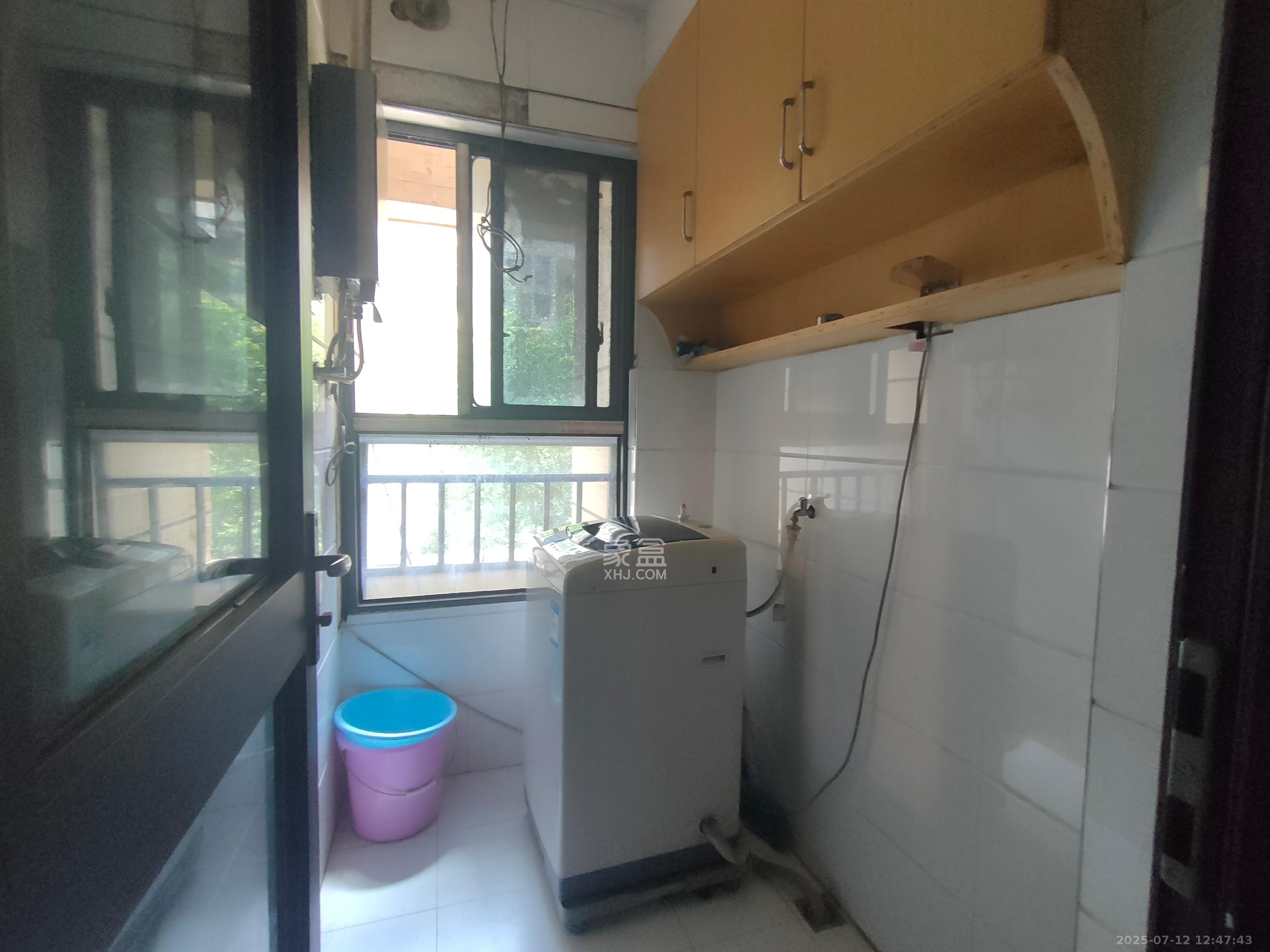 保利麓谷林语A区  2室2厅1卫   1700.00元/月室内图