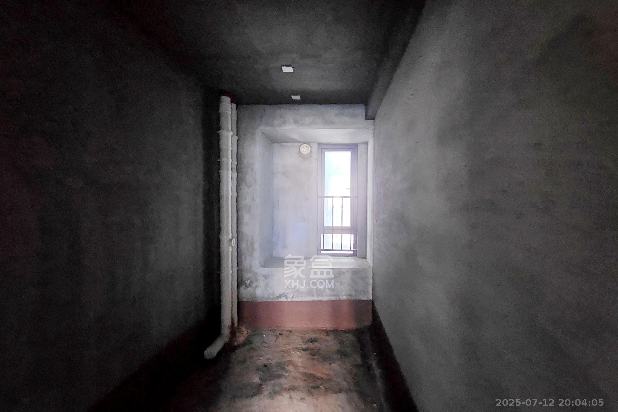 长房东旭国际 4室2厅2卫 125.0万 长房东旭国际 4室2厅2卫 125.0万卫生间