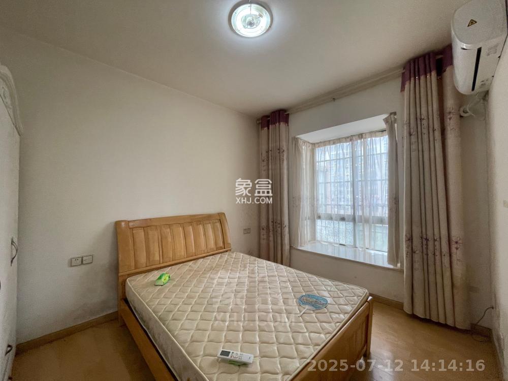 新城首座 3室2厅2卫 1800.0元/月 新城首座 3室2厅2卫 1800.0元/月室内图