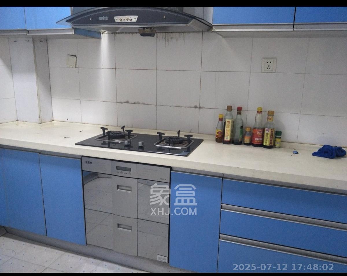 上海城小区 3室2厅1卫 2500.0元/月 上海城小区 3室2厅1卫 2500.0元/月室内图