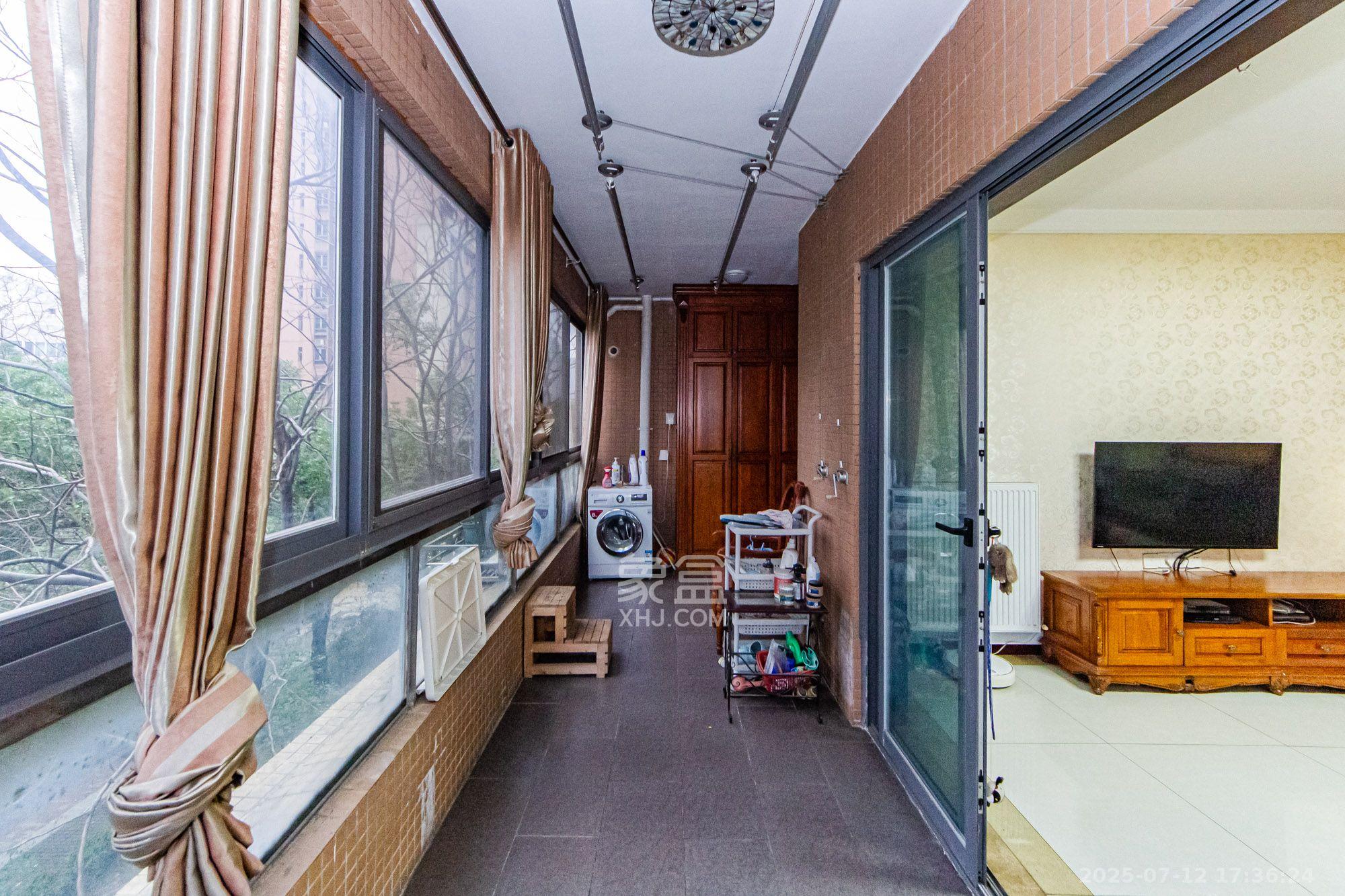 珠江花城三期锦鲤  4室2厅2卫   3600.00元/月室内图