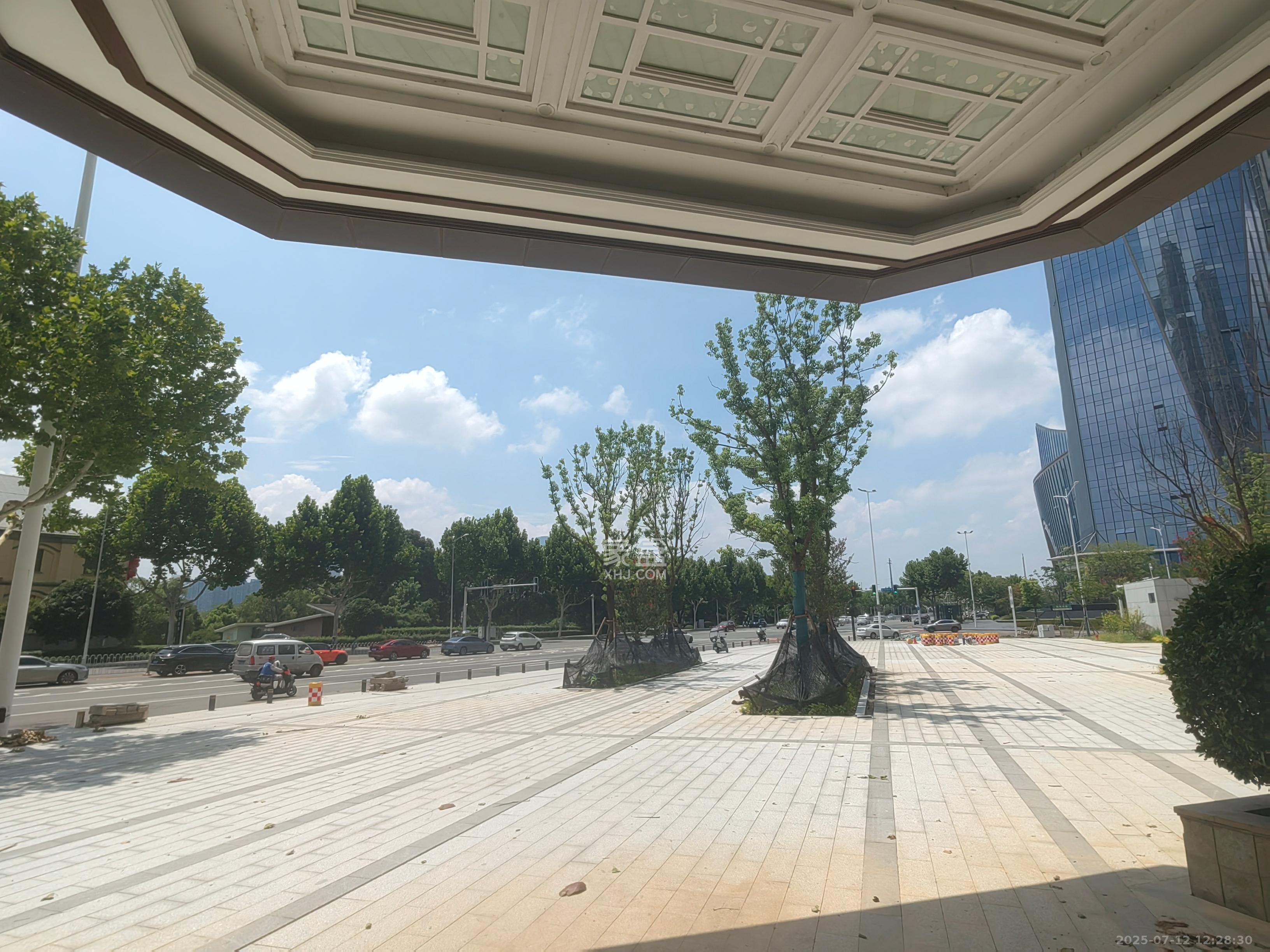 保利西海岸A区   1700.0㎡      120000.0元/月室内图