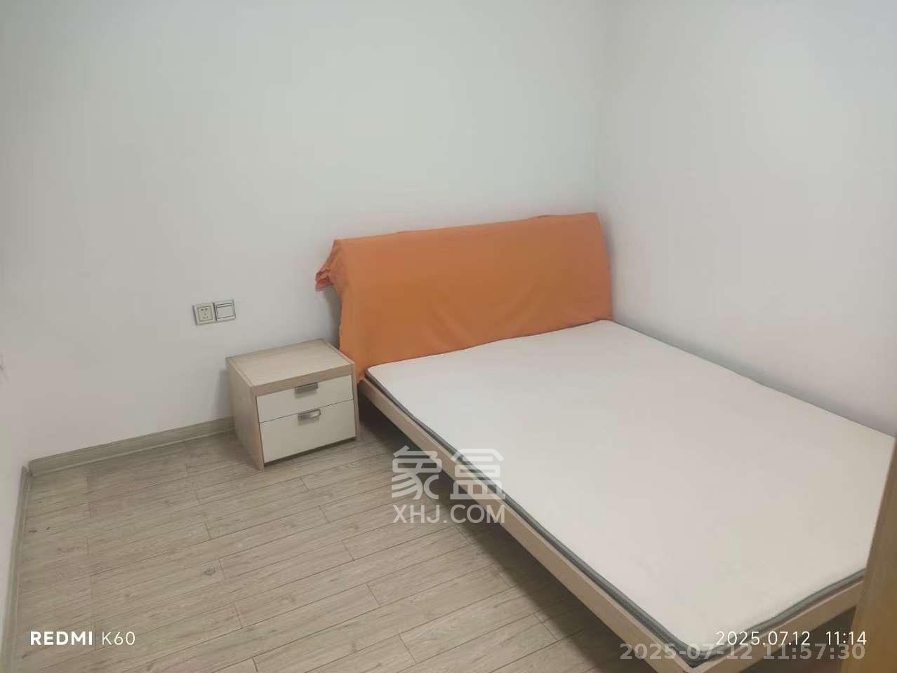 层上观邸  3室2厅1卫    2300.0元/月室内图