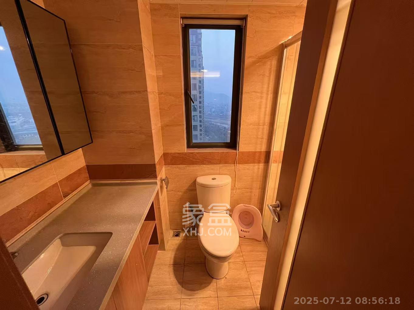 万科白鹭郡  3室2厅2卫   3400.00元/月室内图