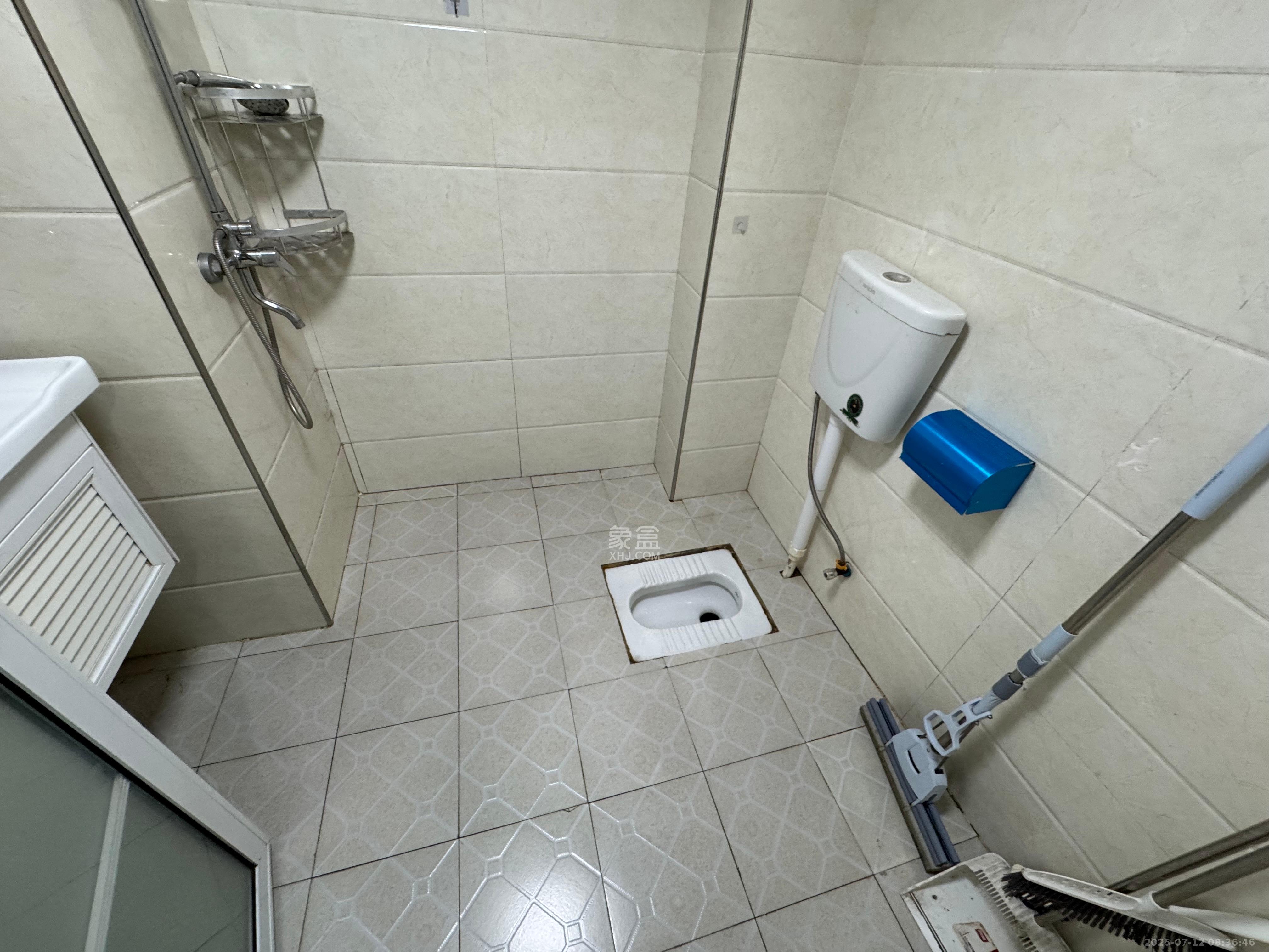 圭塘三小区  1室1厅1卫   1700.00元/月室内图