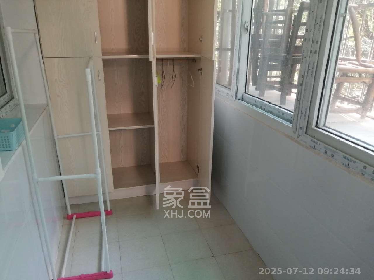 红旗社区  2室1厅1卫   1800.00元/月室内图